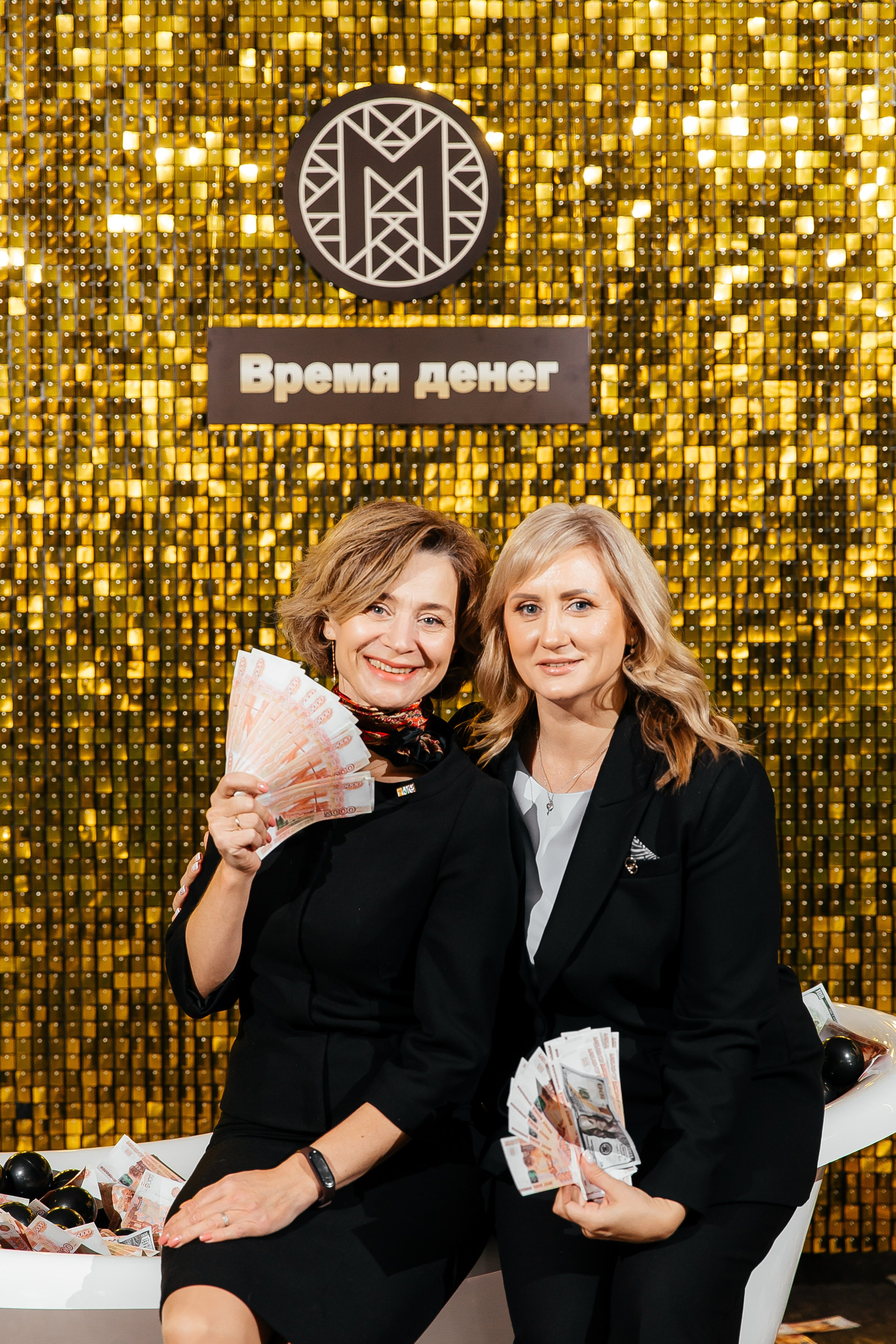 Фотозона+выступление спикеров. Фотограф в Красноярске Надежда Воскресенская