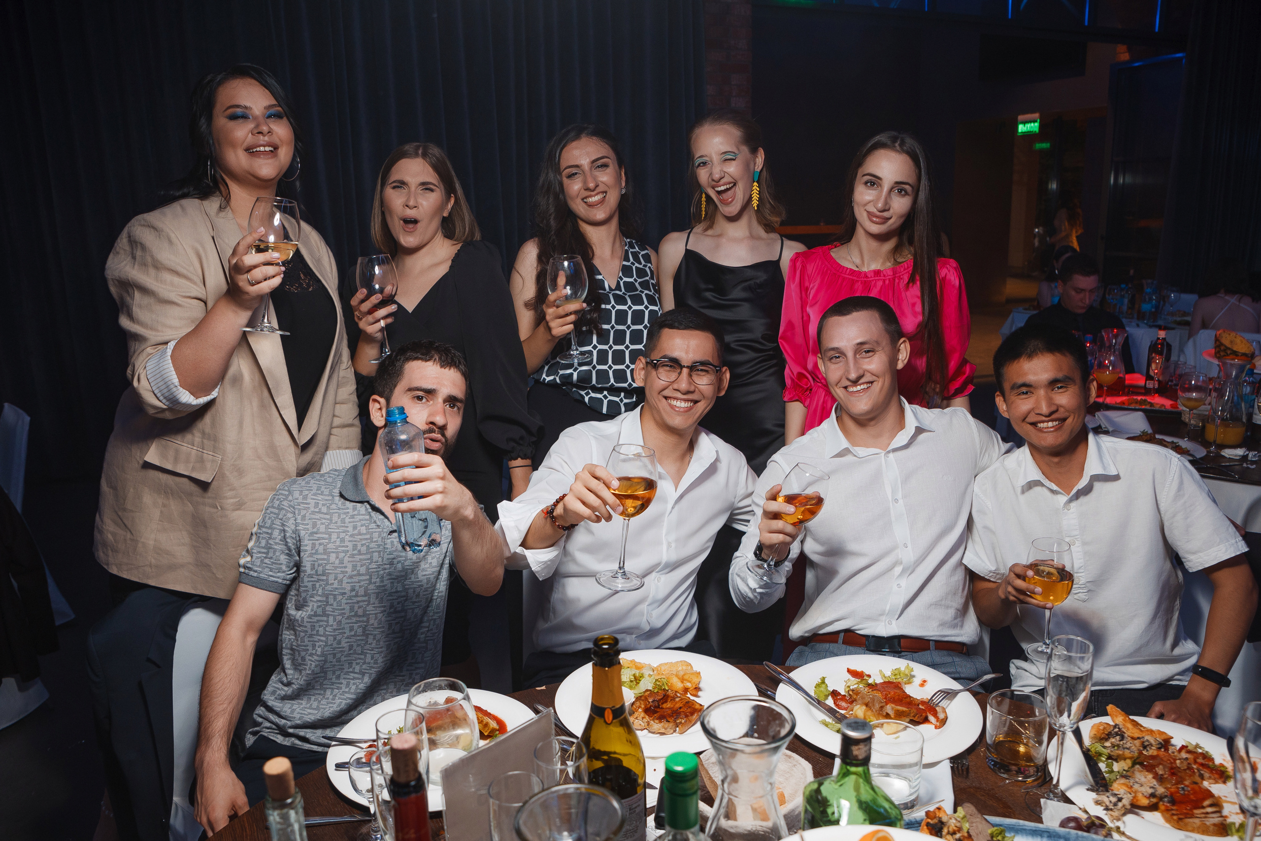 Выпускной вечер стоматологического факультета ВолГМУ. Свадебный и репортажный фотограф в Волгограде Антон Сидоренко