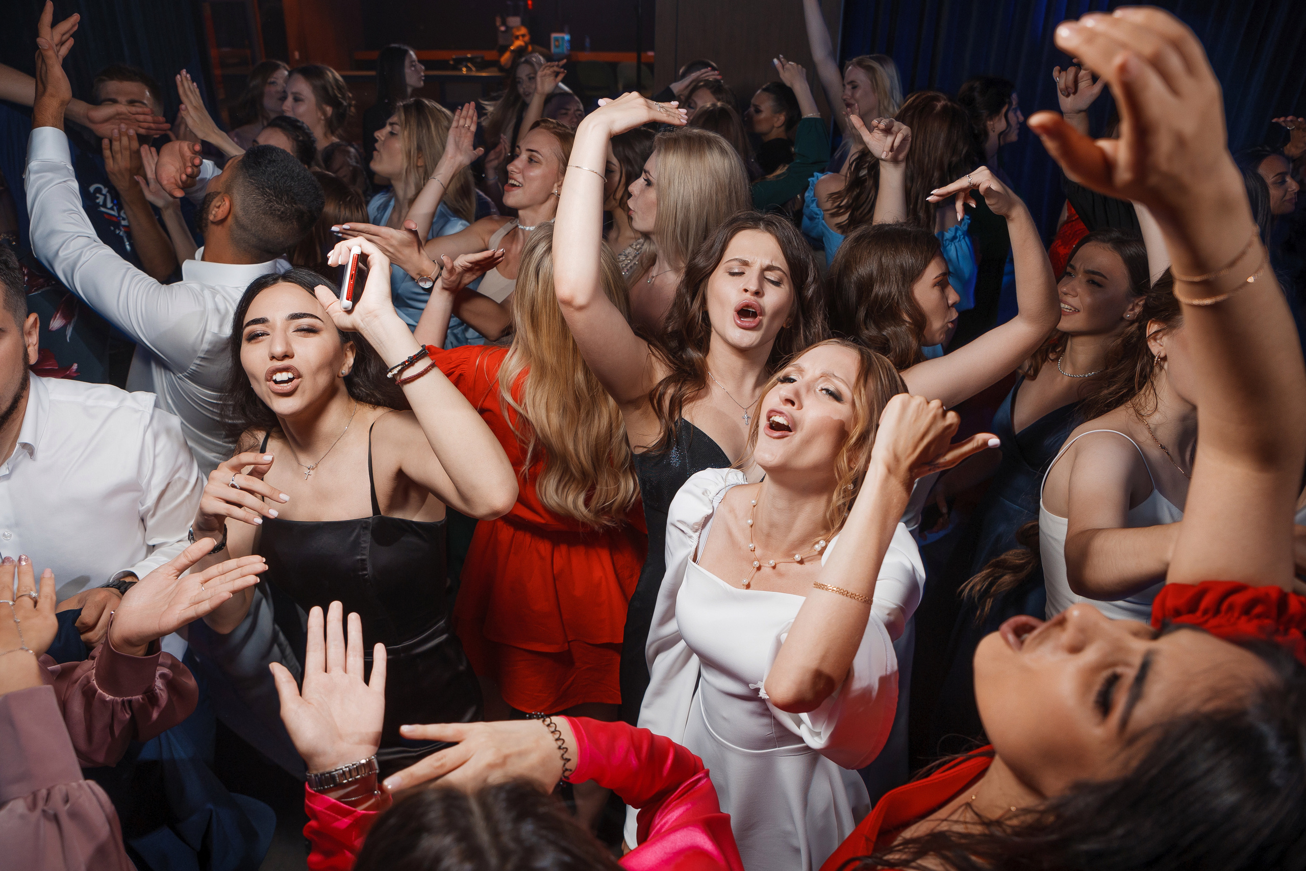 Свадебный и репортажный фотограф в Волгограде Антон Сидоренко