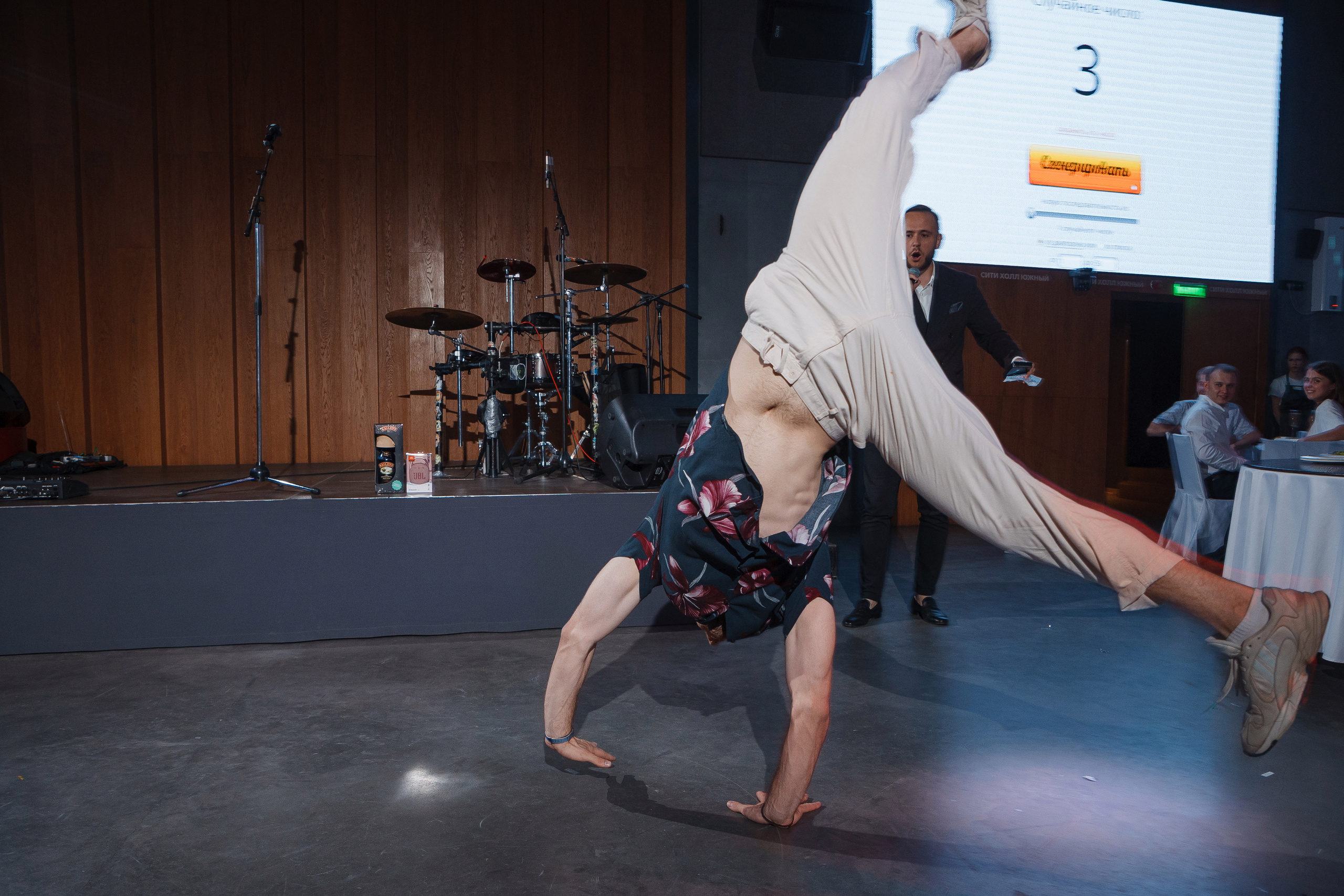 Выпускной вечер стоматологического факультета ВолГМУ. Свадебный и репортажный фотограф в Волгограде Антон Сидоренко