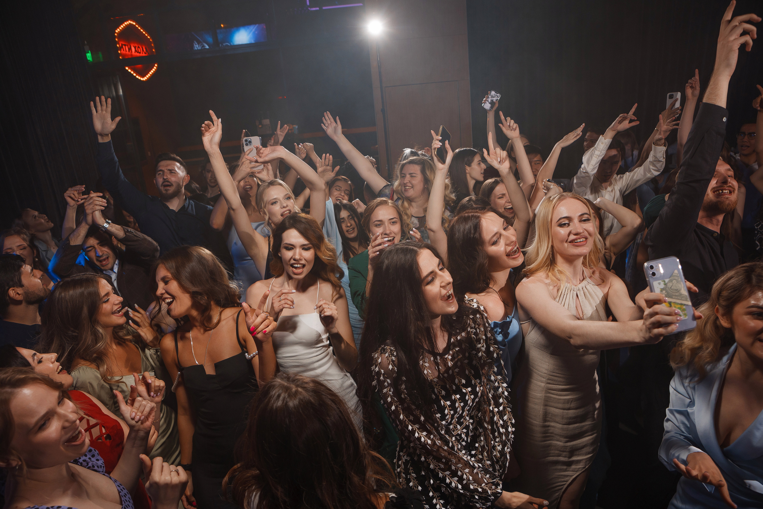 Выпускной вечер стоматологического факультета ВолГМУ. Свадебный и репортажный фотограф в Волгограде Антон Сидоренко