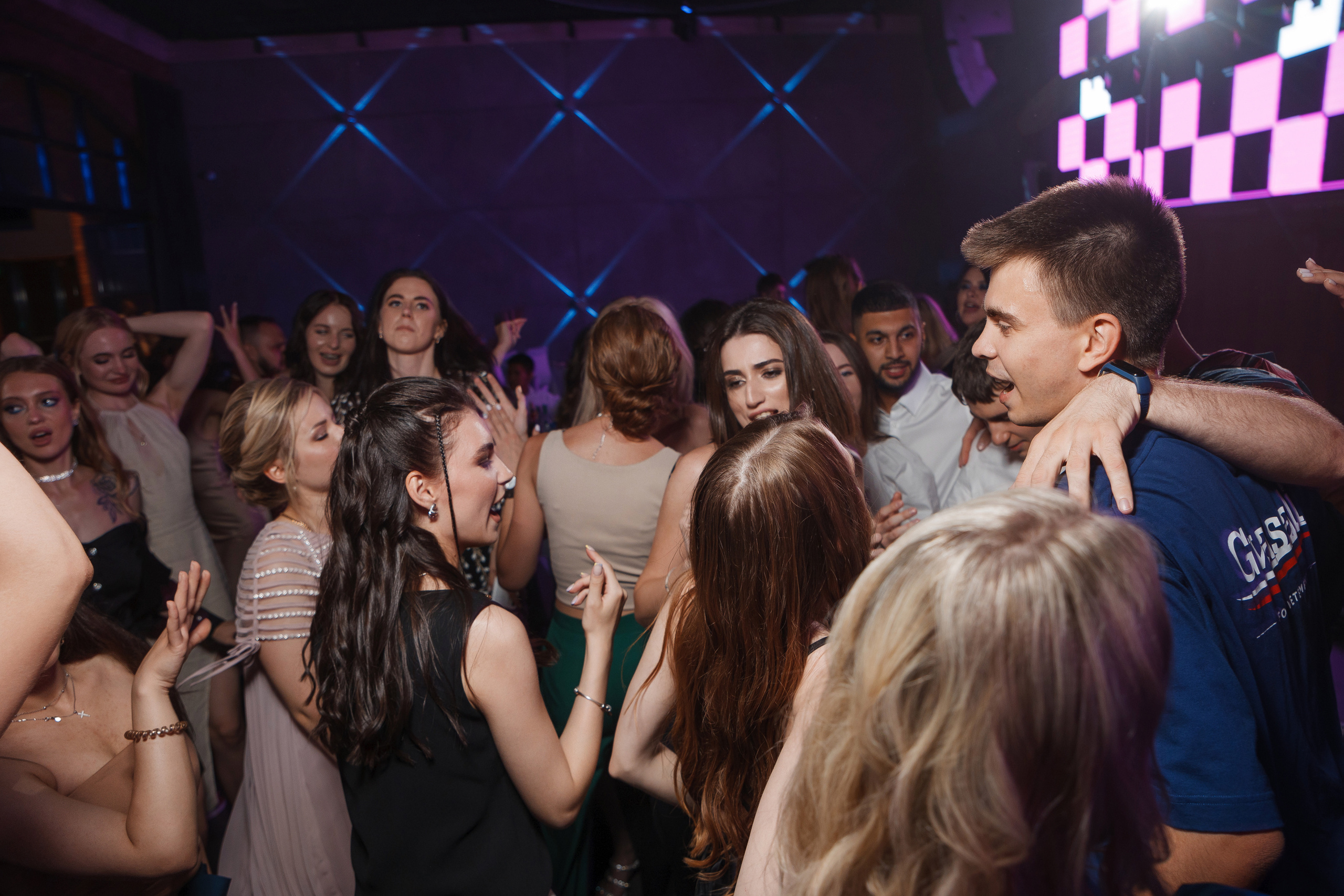 Выпускной вечер стоматологического факультета ВолГМУ. Свадебный и репортажный фотограф в Волгограде Антон Сидоренко