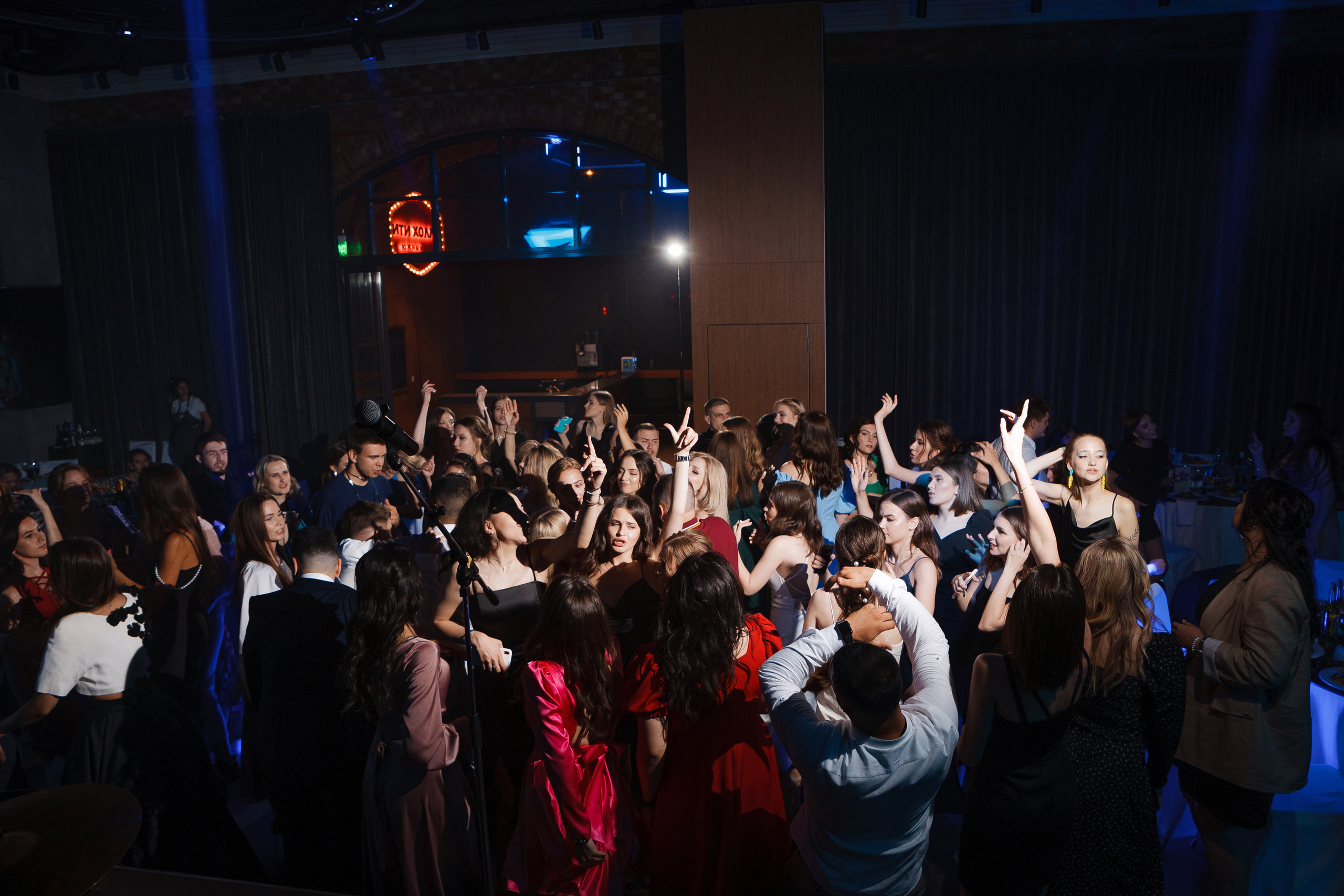 Выпускной вечер стоматологического факультета ВолГМУ. Свадебный и репортажный фотограф в Волгограде Антон Сидоренко