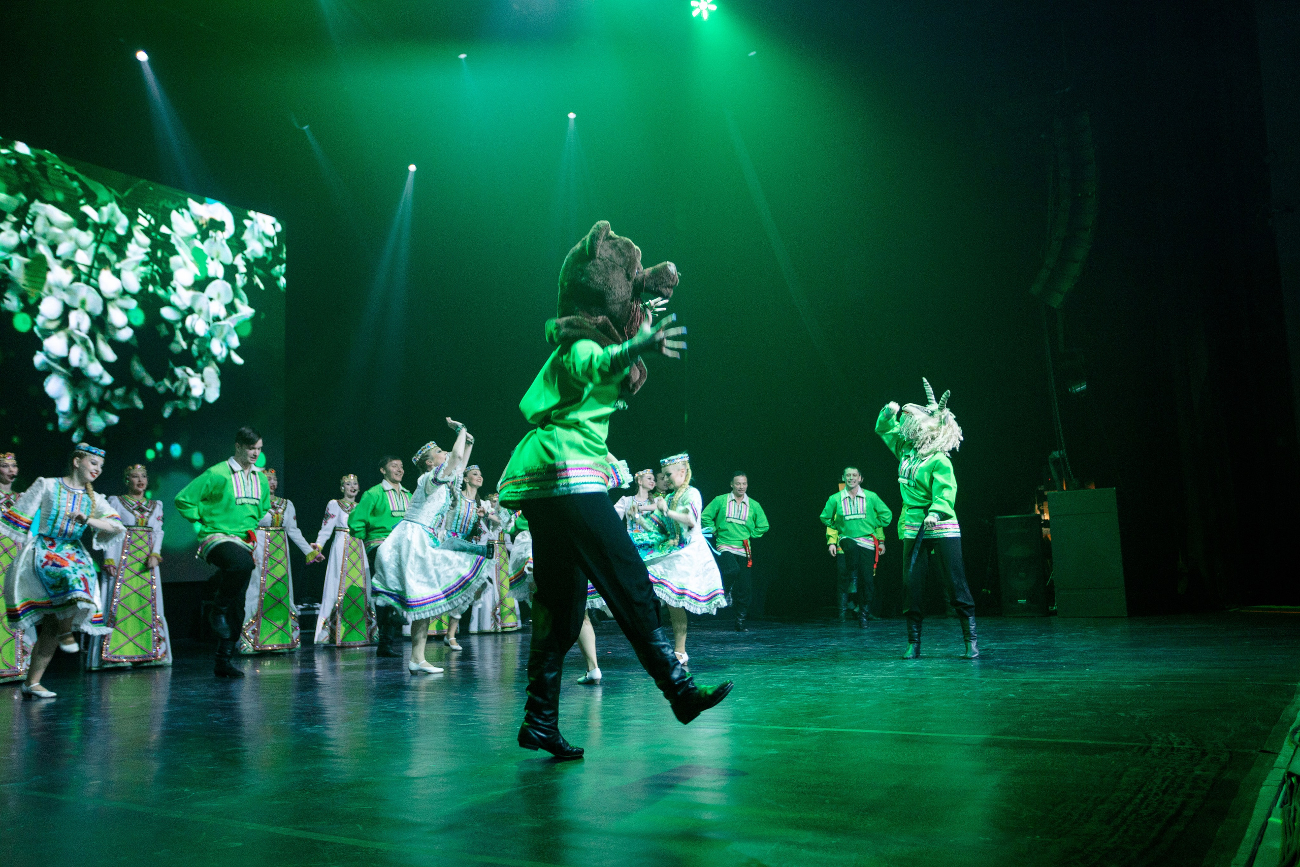 РЕПОРТАЖ: НОВЫЙ ГОД В ДК МЕТАЛЛУРГ. Профессиональный фотограф в Ижевске Леша Петров