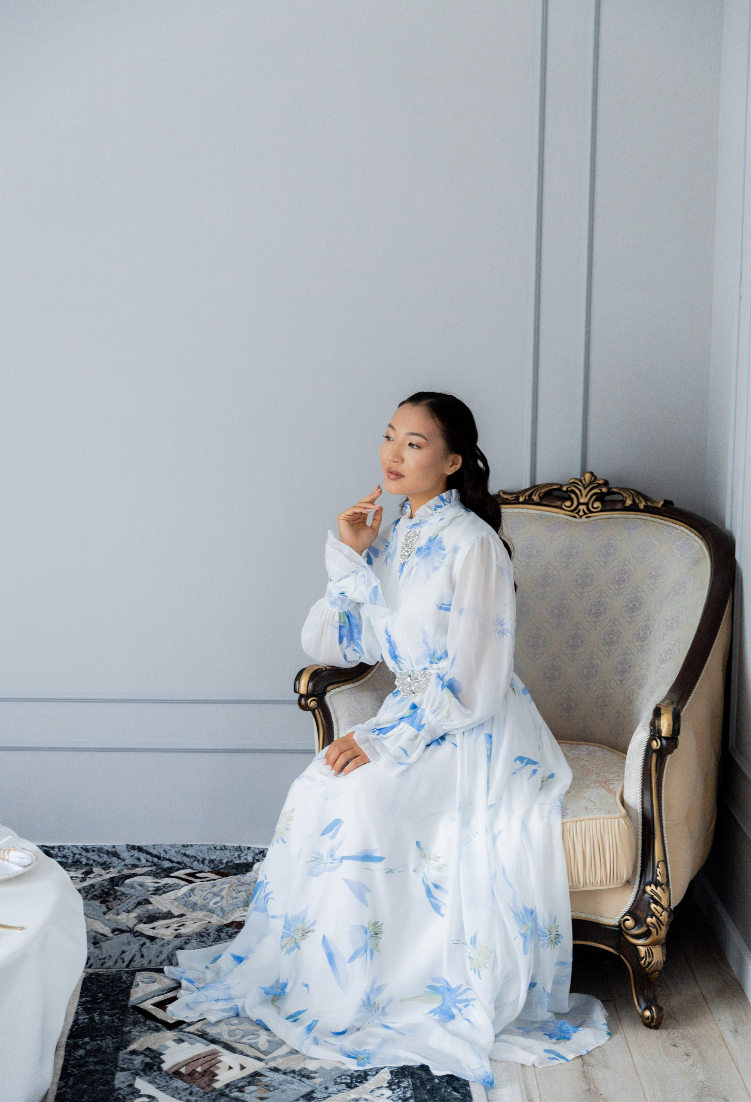 Жанна — сырга салу