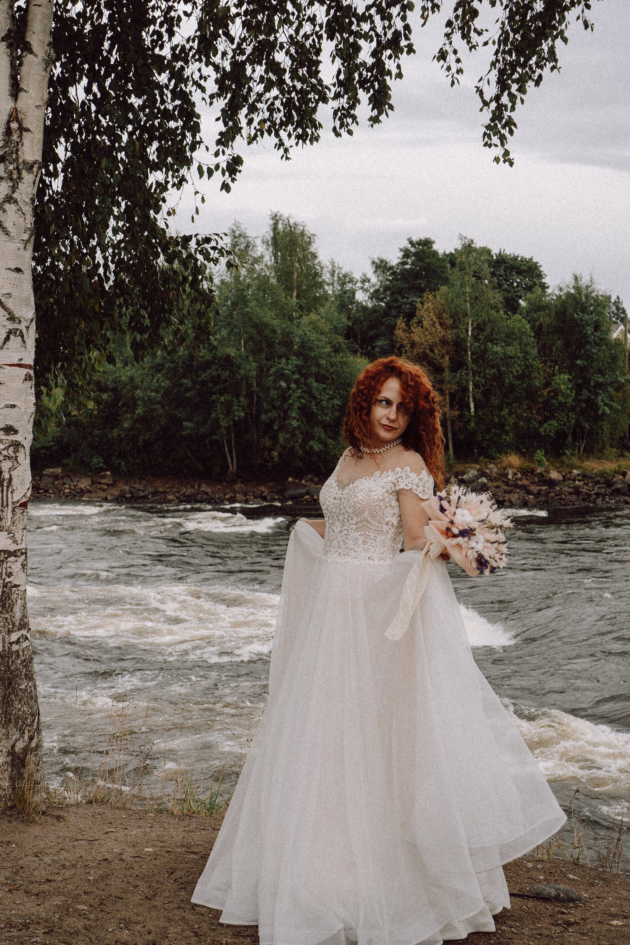 СВАДЕБНАЯ ФОТОСЕССИИЯ ПАРЫ В ГОРОДЕ ПРИОЗЕРСК В СОСНОВОМ ЛЕСУ И С ПИКАПОМ. Профессиональный фотограф, Санкт-Петербург — Виктория Богомолова
