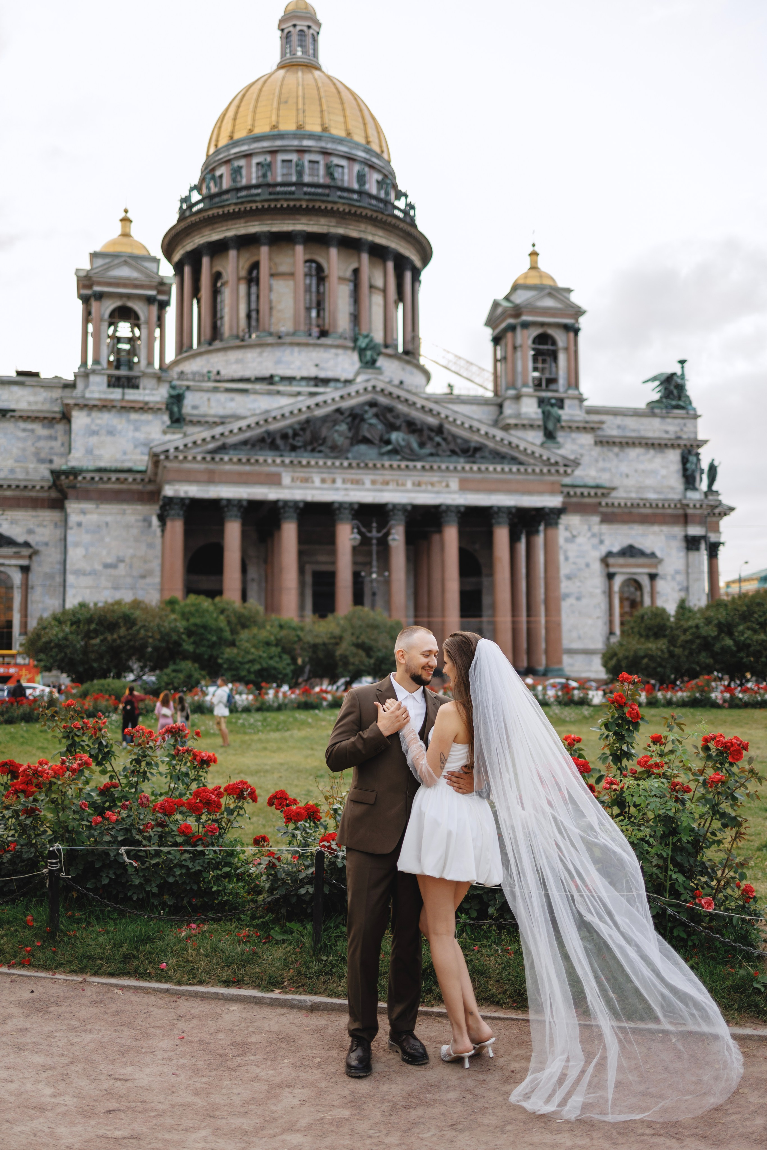 Руслан и Виолетта — Исаакий, Зимняя канавка. Боженова Елена фотограф Санкт-Петербург