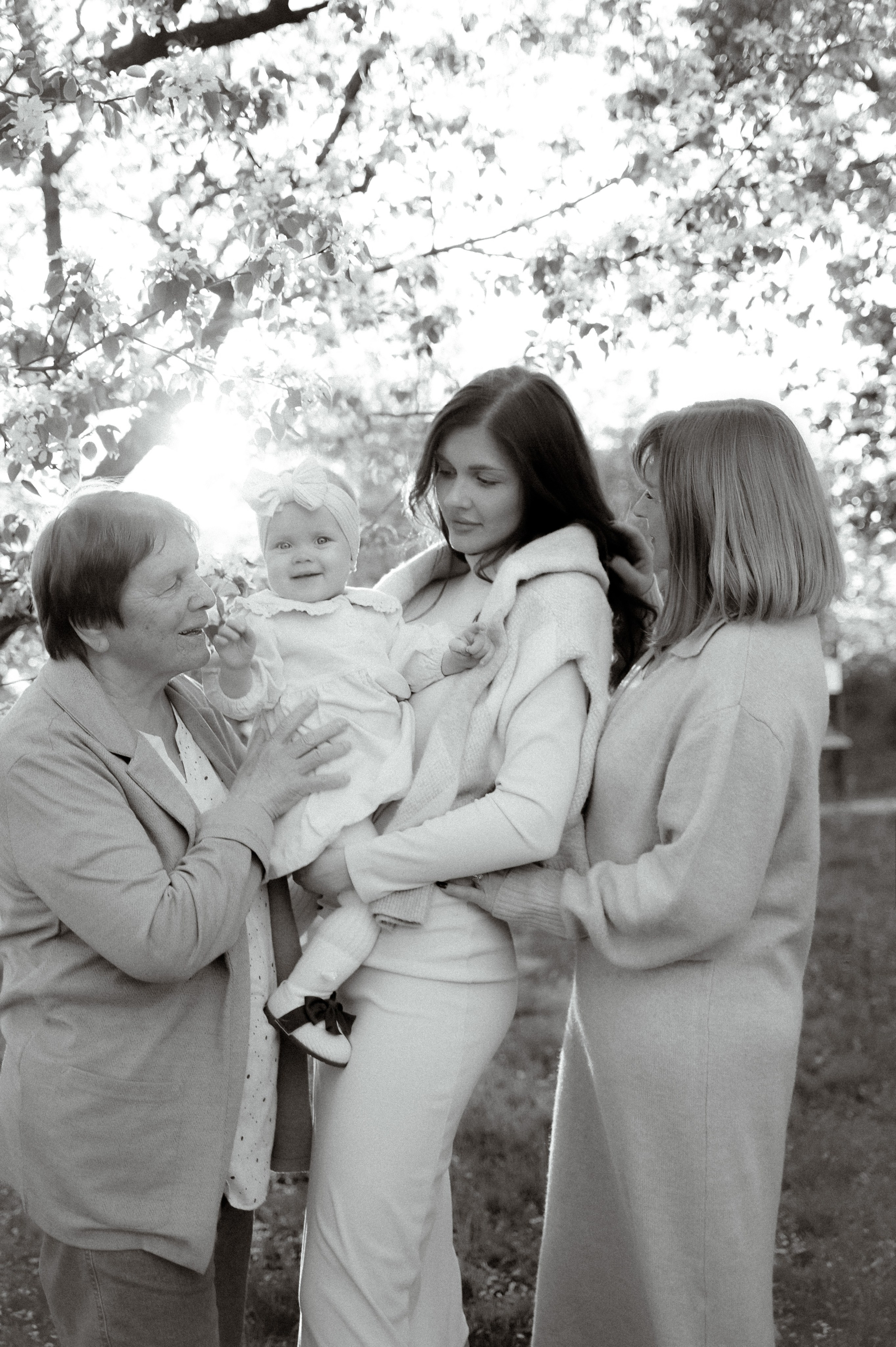 Четыре поколения женщин. Фотограф Регина С