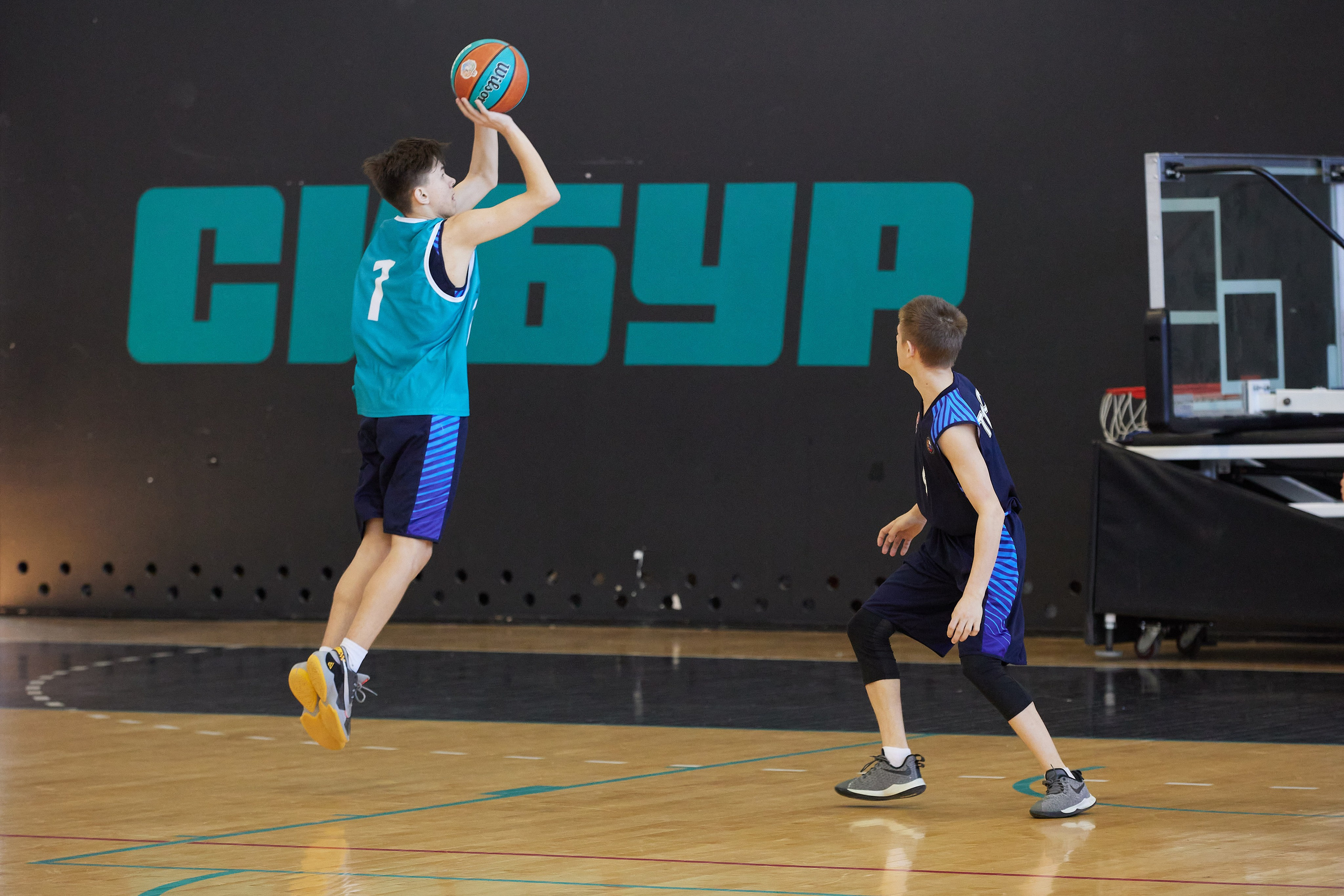 Спорт. Выпускные альбомы в Томске. Фотограф Сергей Стёпин