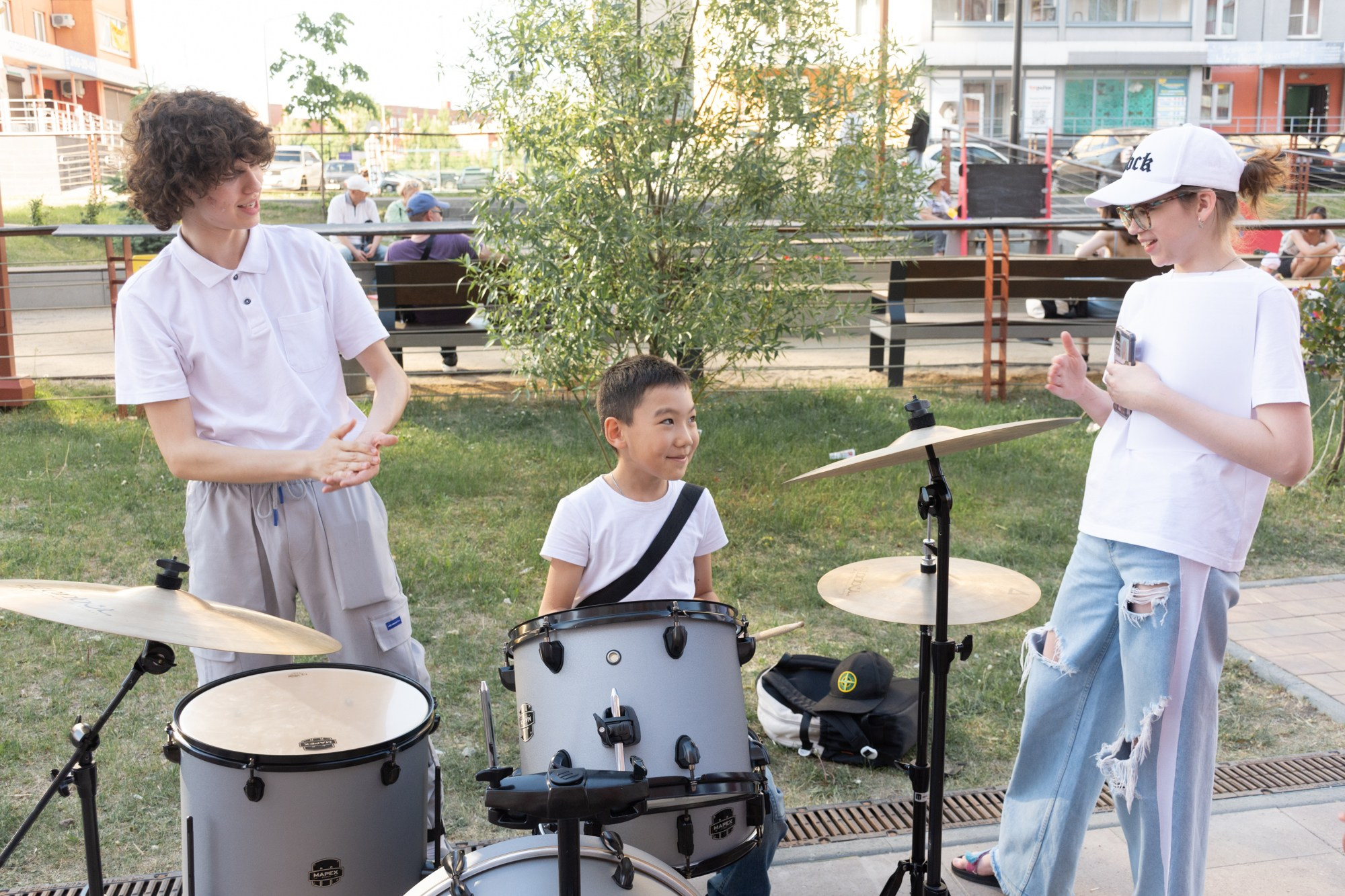Фестиваль современного исполнительского искусства (Сквер Академ Риверсайд). Фотограф Максим Буряк
