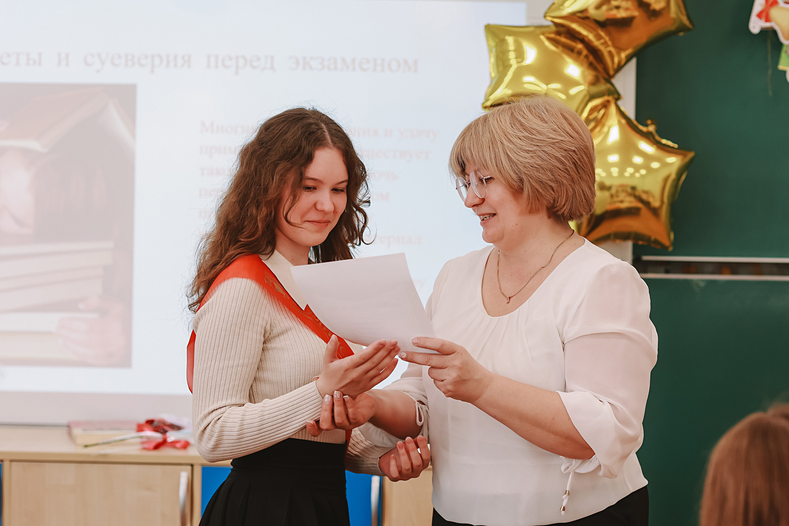 Последний звонок. Семейный фотограф Тюмень, фотограф на роды Салмина Мария