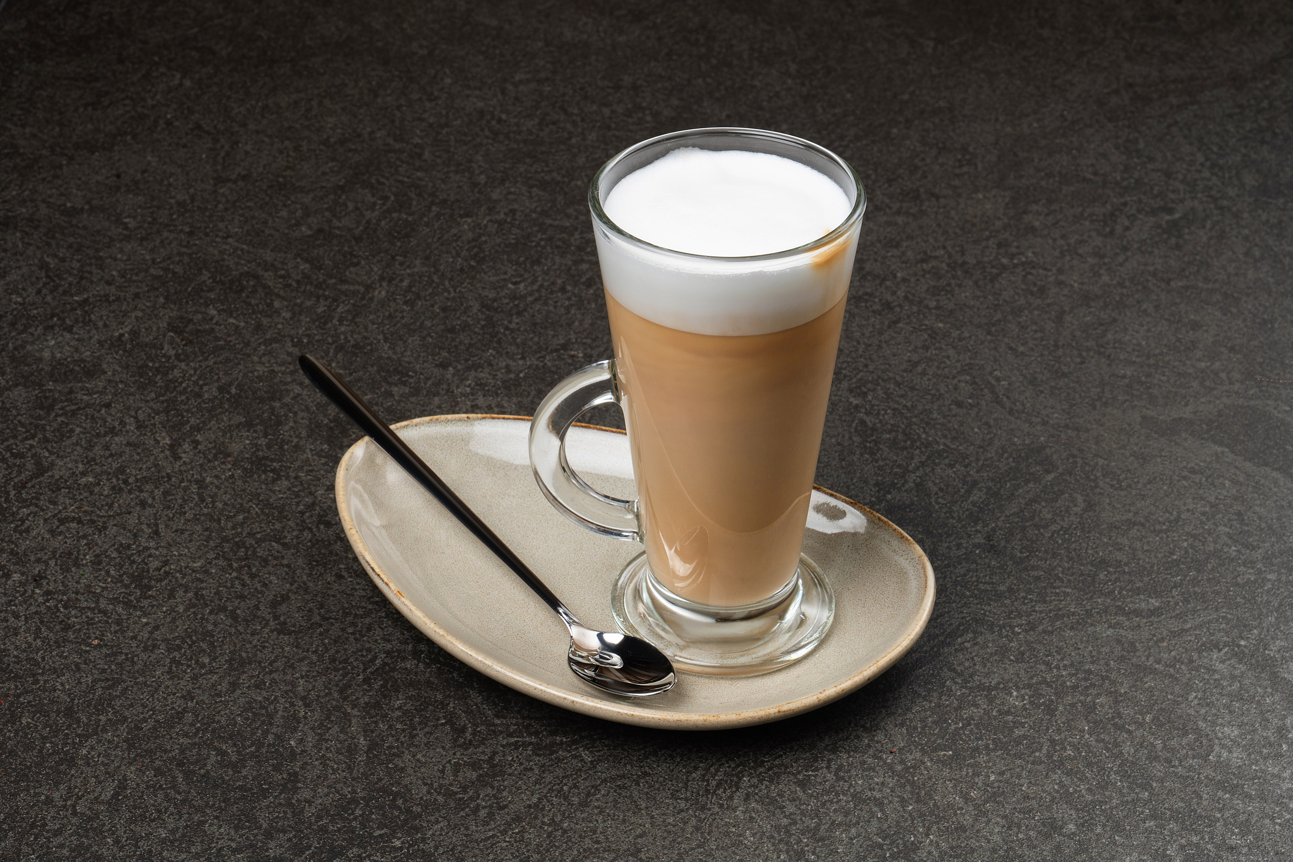 Auria (Commercial retouch). Илья Игнатченко — фотограф, ретушер