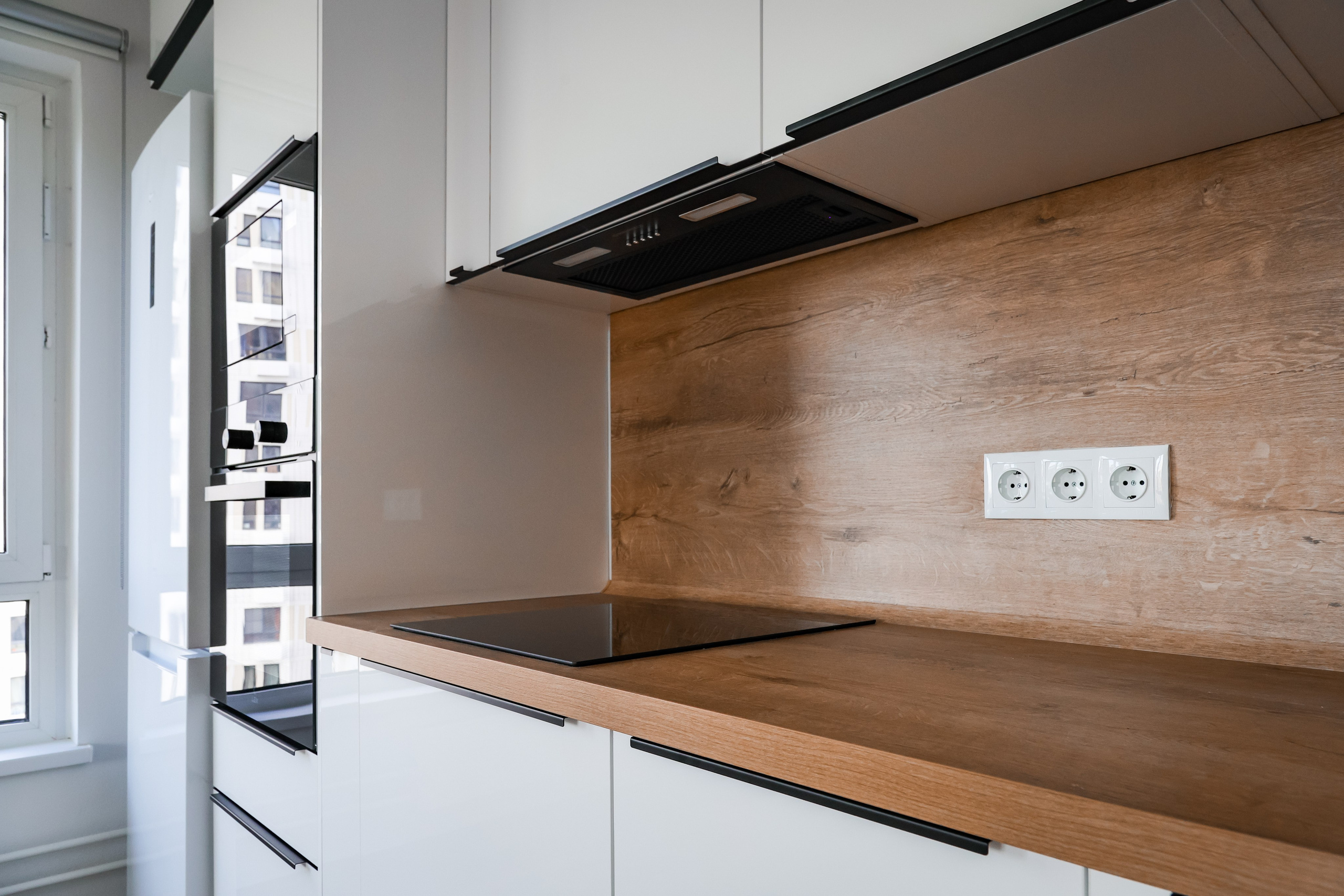 APARTMENT COMPLEX INTERIOR. Mixturecaptures