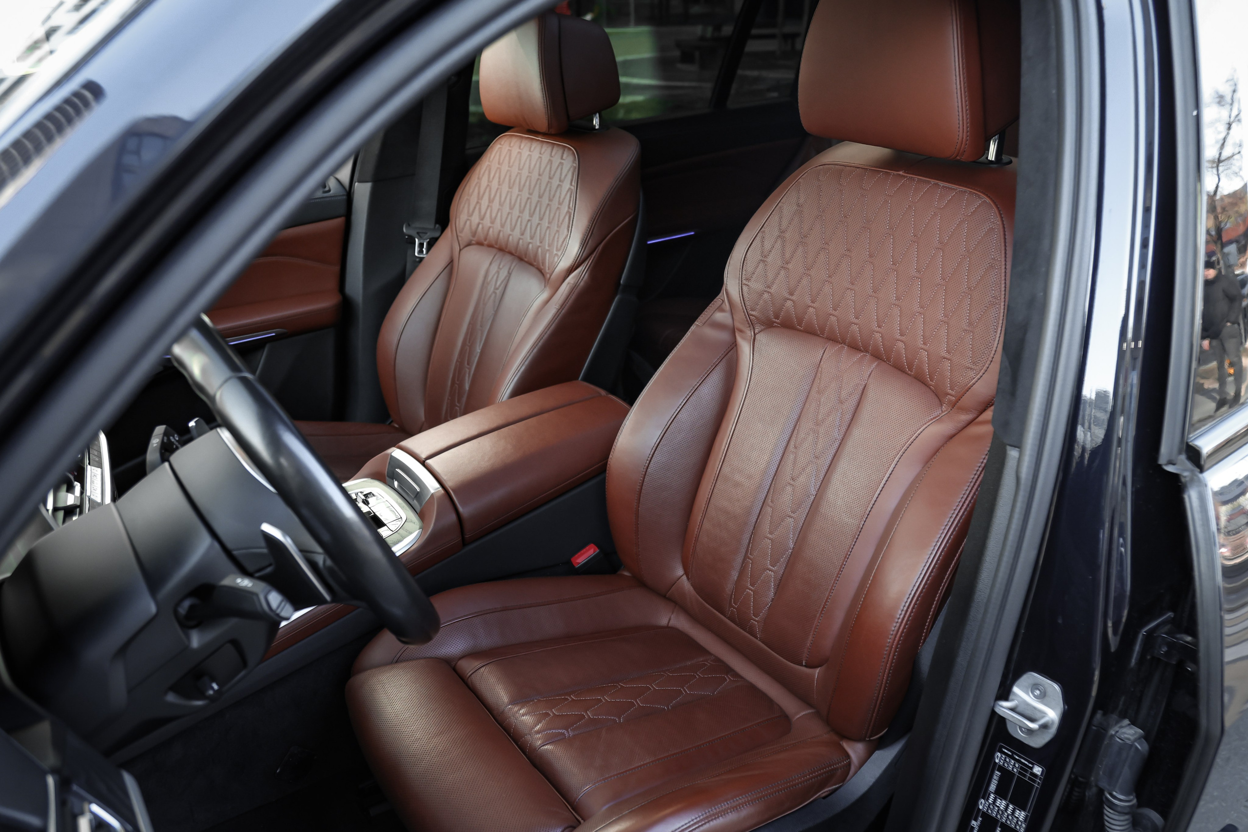 2020 BMW X7 XDrive 40i. Mixturecaptures