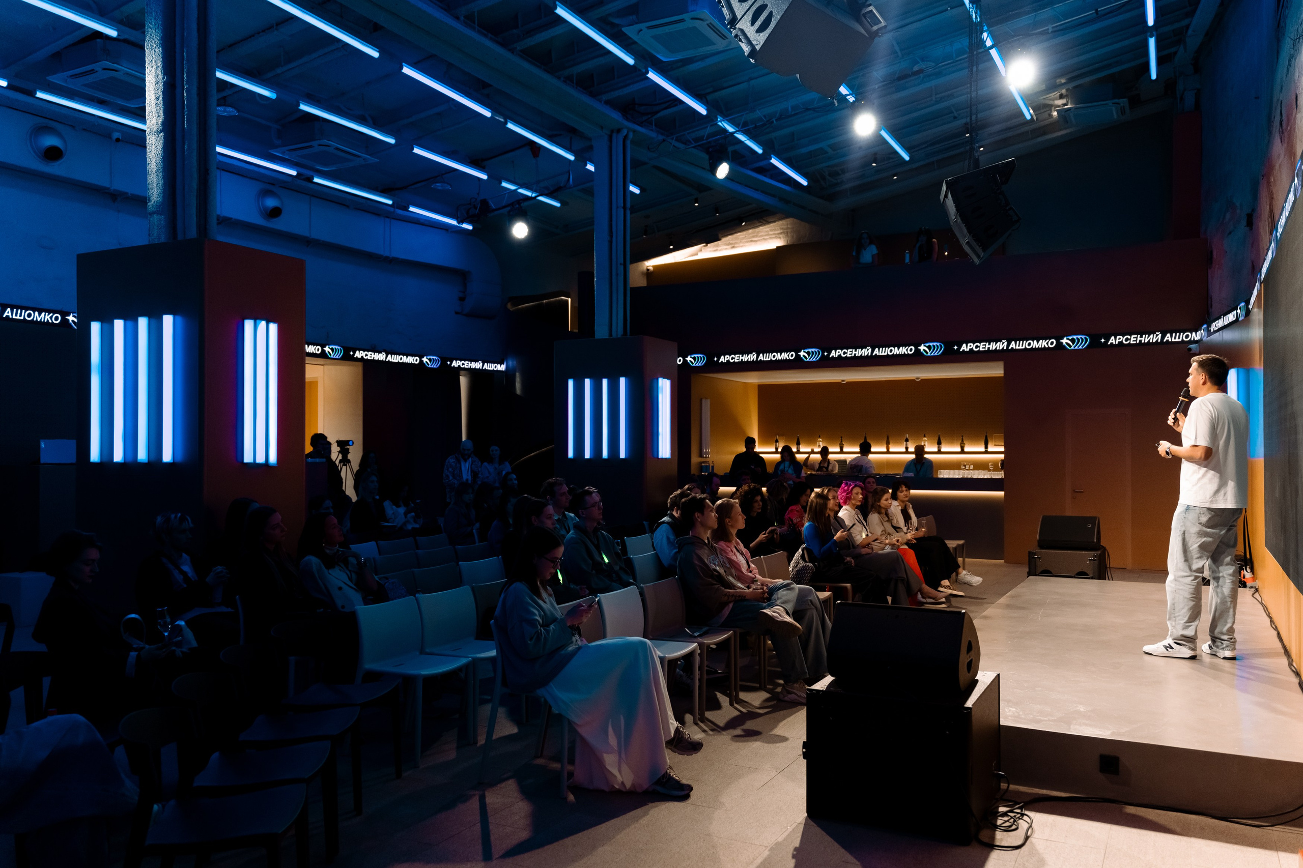 Like Share. Фотограф Дмитрий Алехин. Репортажная съемка мероприятий в Москве