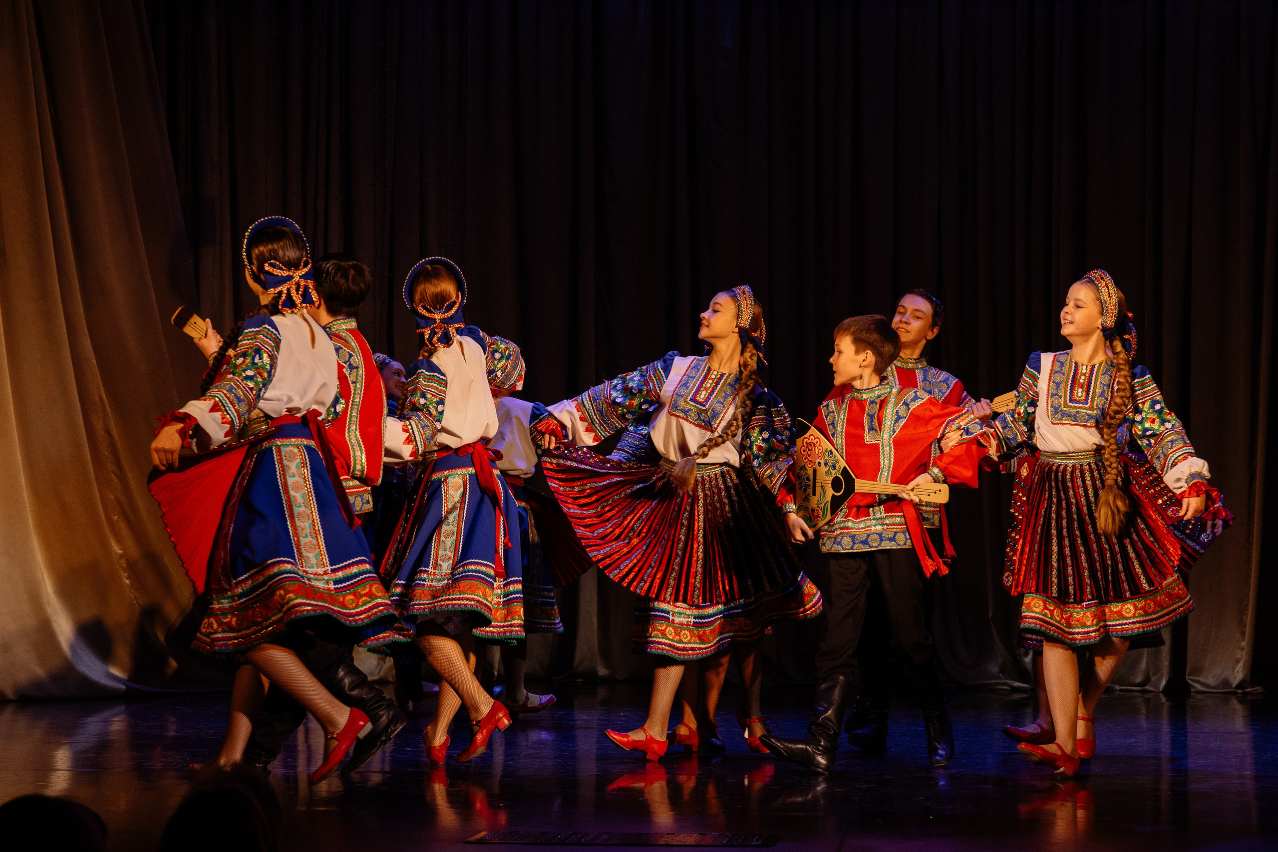 Сибирские узоры ДК Ефремова. Фотограф Юлия Мальцева