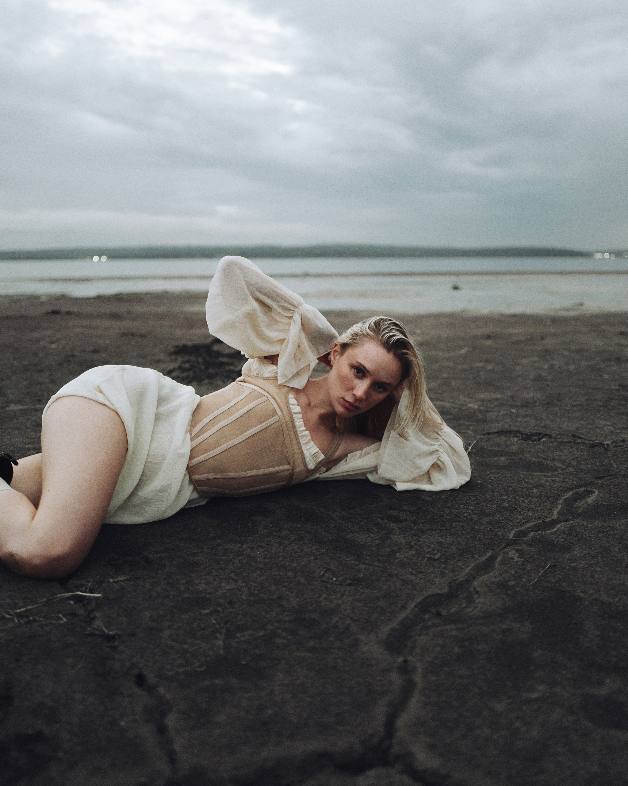 Даша «Сухой берег». Никита Линейцев — индивидуальный портретный фотограф в Москве и Иркутске