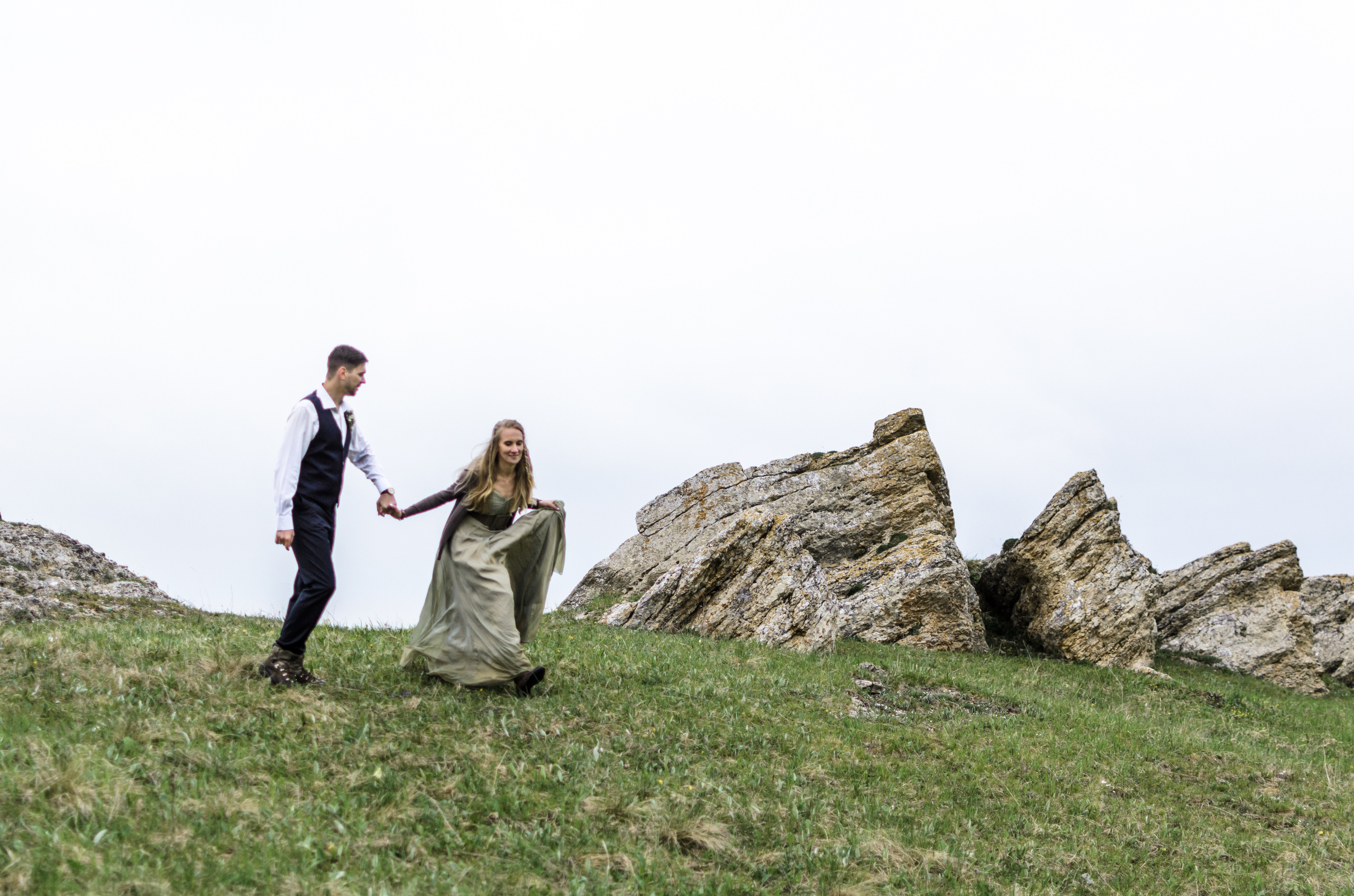 Свадебная фотосессия в горах. Выездная регистрация в тумане. Очаровате. Фотограф Ольга Дзюба. Фототерапия как зеркало души. КМВ