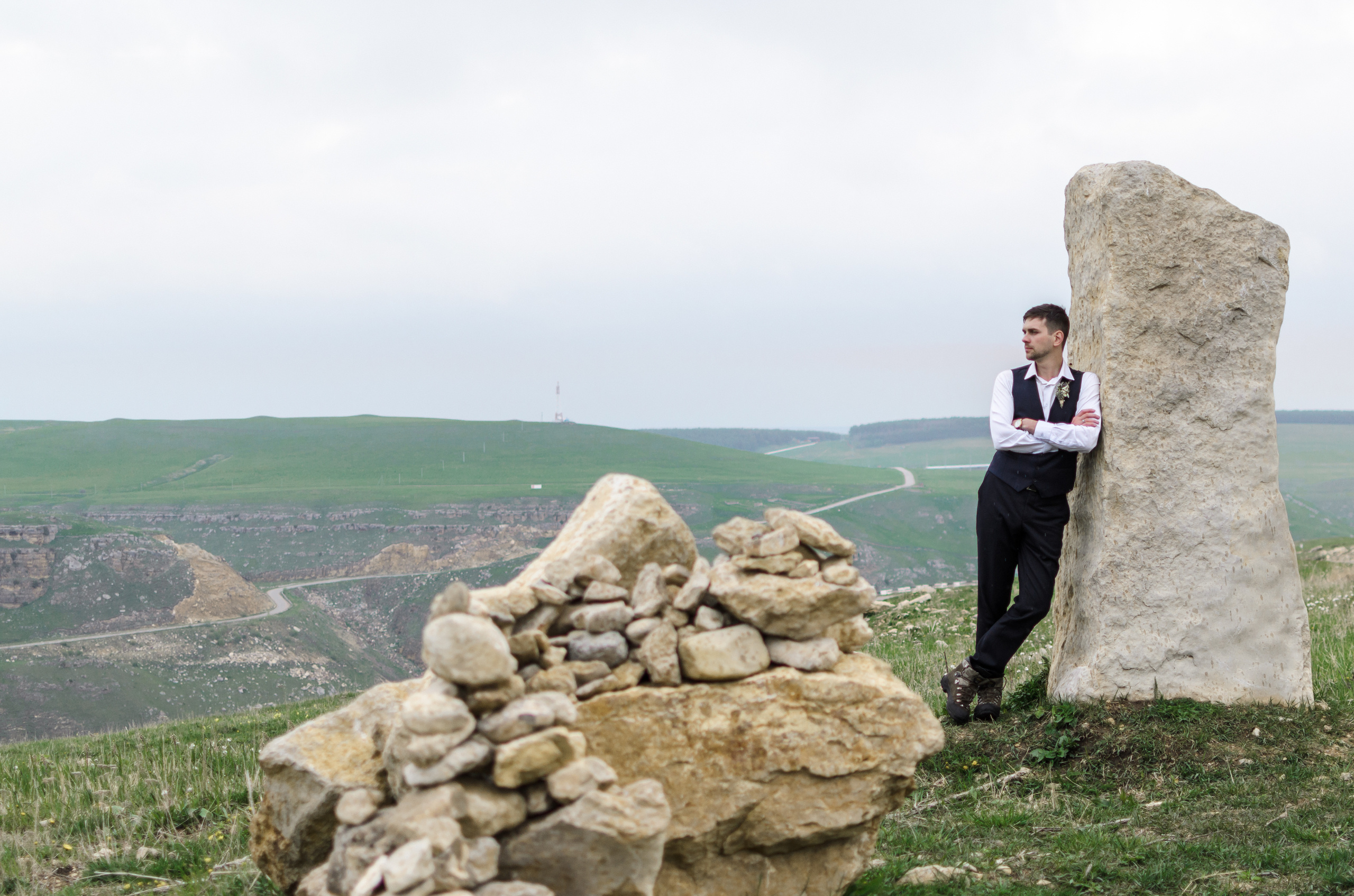 Свадебная фотосессия в горах. Выездная регистрация в тумане. Очаровате. Фотограф Ольга Дзюба. Фототерапия как зеркало души. КМВ