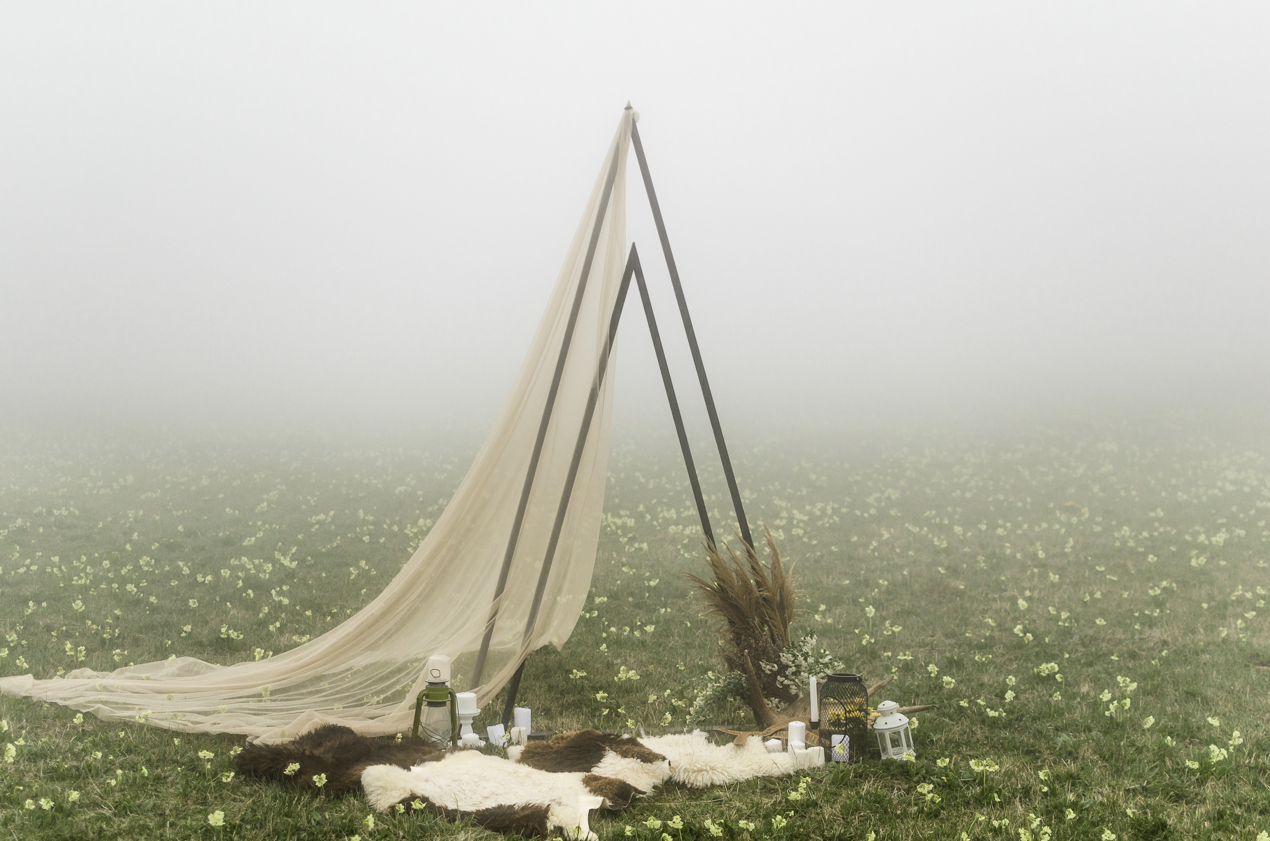 Свадебная фотосессия в горах. Выездная регистрация в тумане. Очаровате. Фотограф Ольга Дзюба. Фототерапия как зеркало души. КМВ