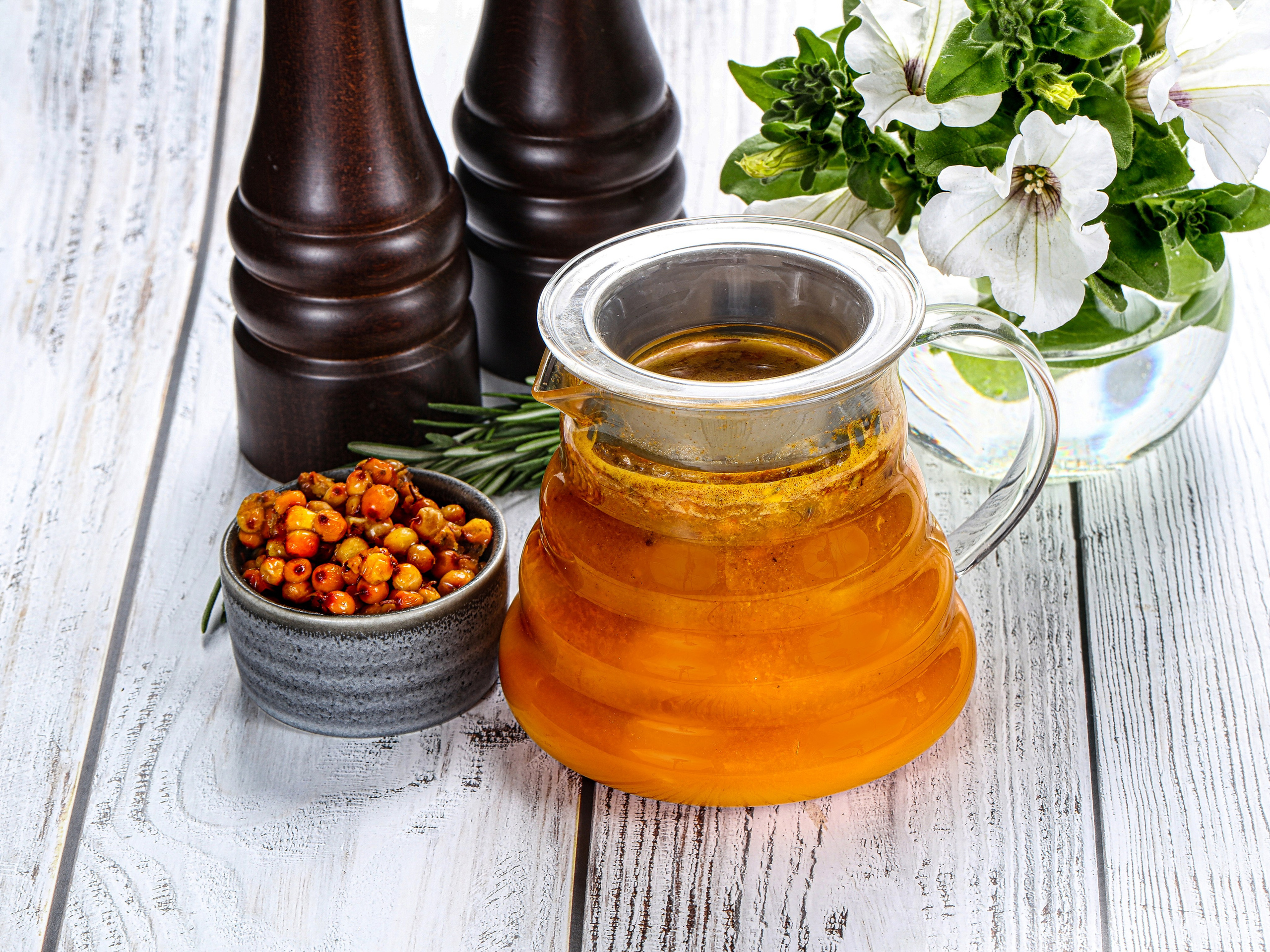 Фотосъемка суши и роллов. Заказ по тел.: +7 (906) 006-90-22. Фуд-фотограф Андрей Старостин — съемка еды в Москве. 9000 руб. в час