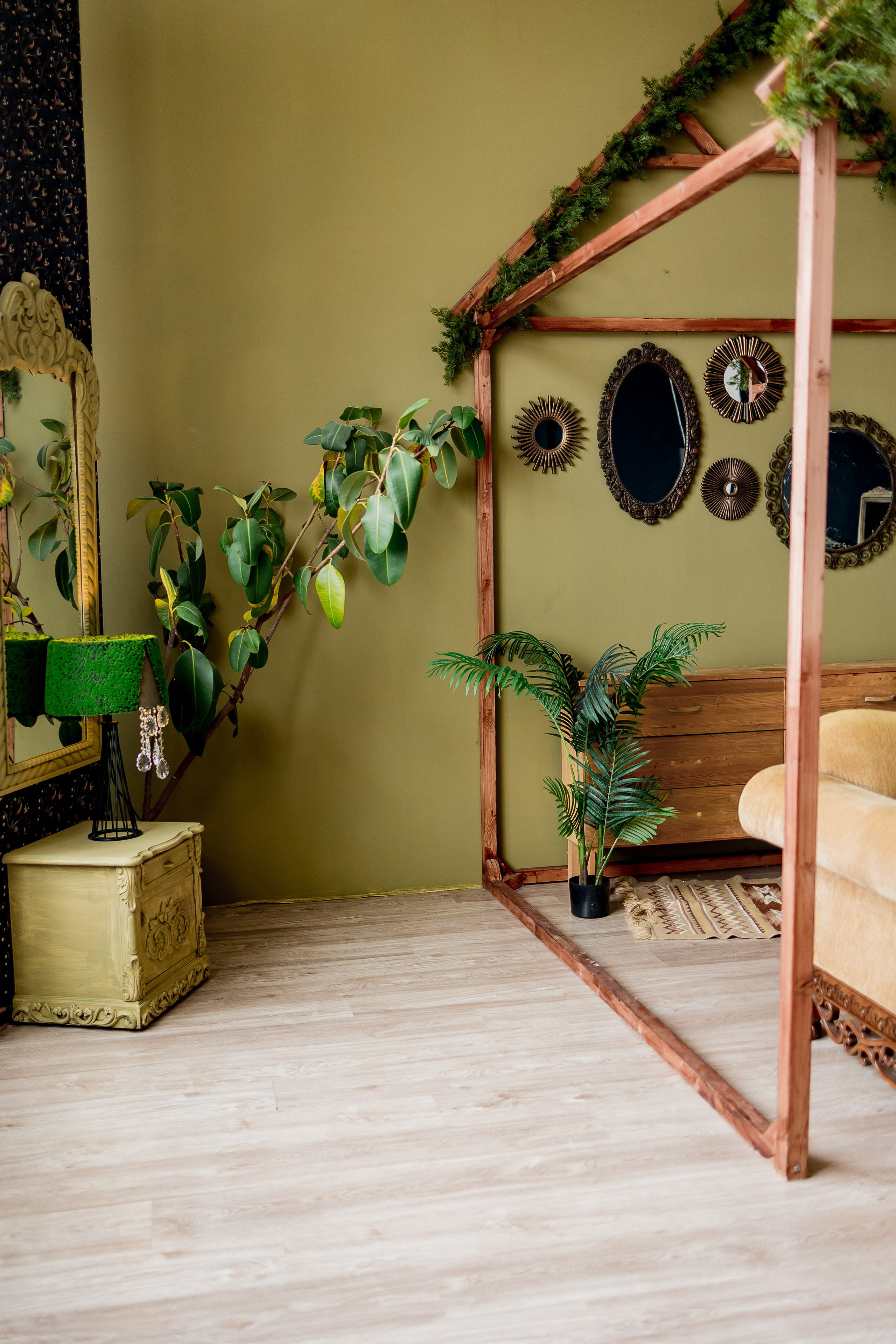 Большой (СЕМЕЙНЫЙ) зал. Фотостудия ЭМБЕР город Артём