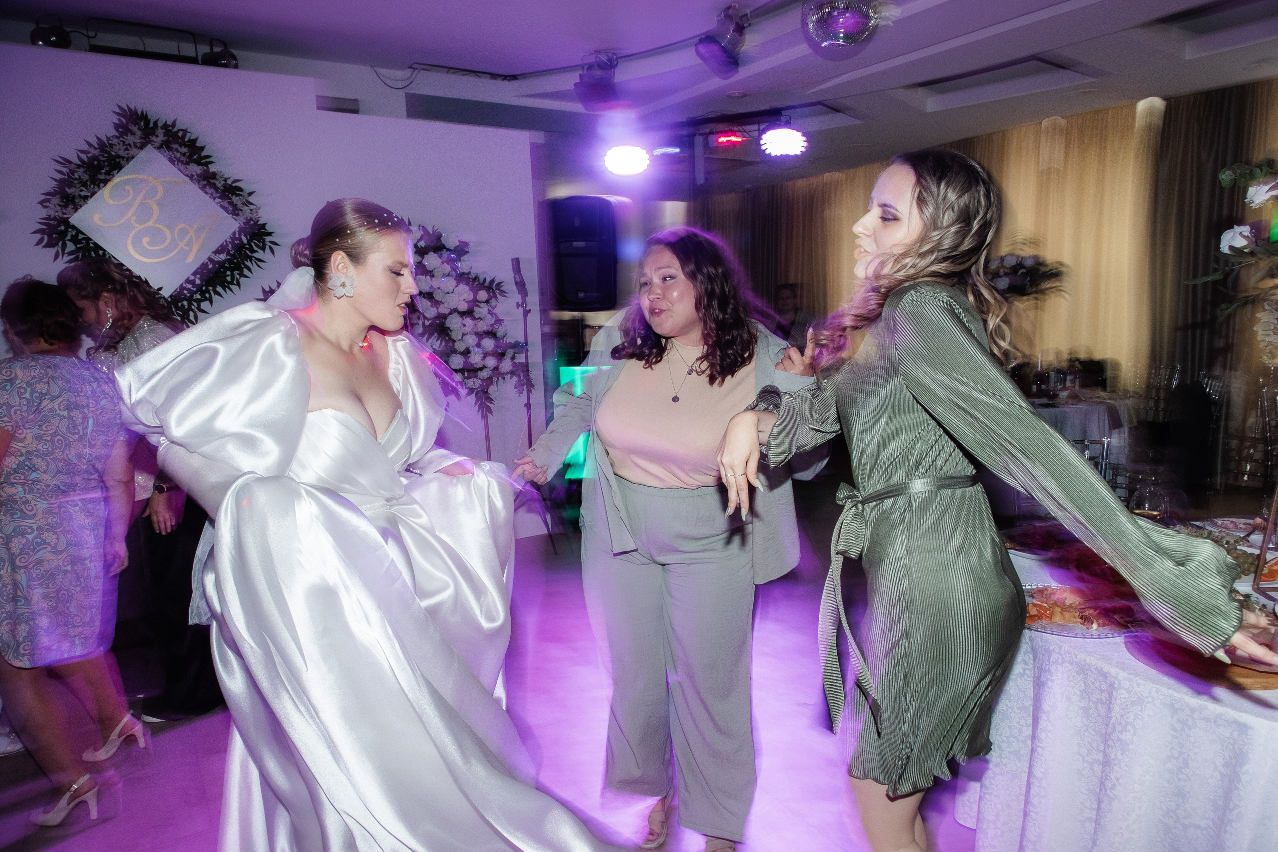 A & V. Street photographer