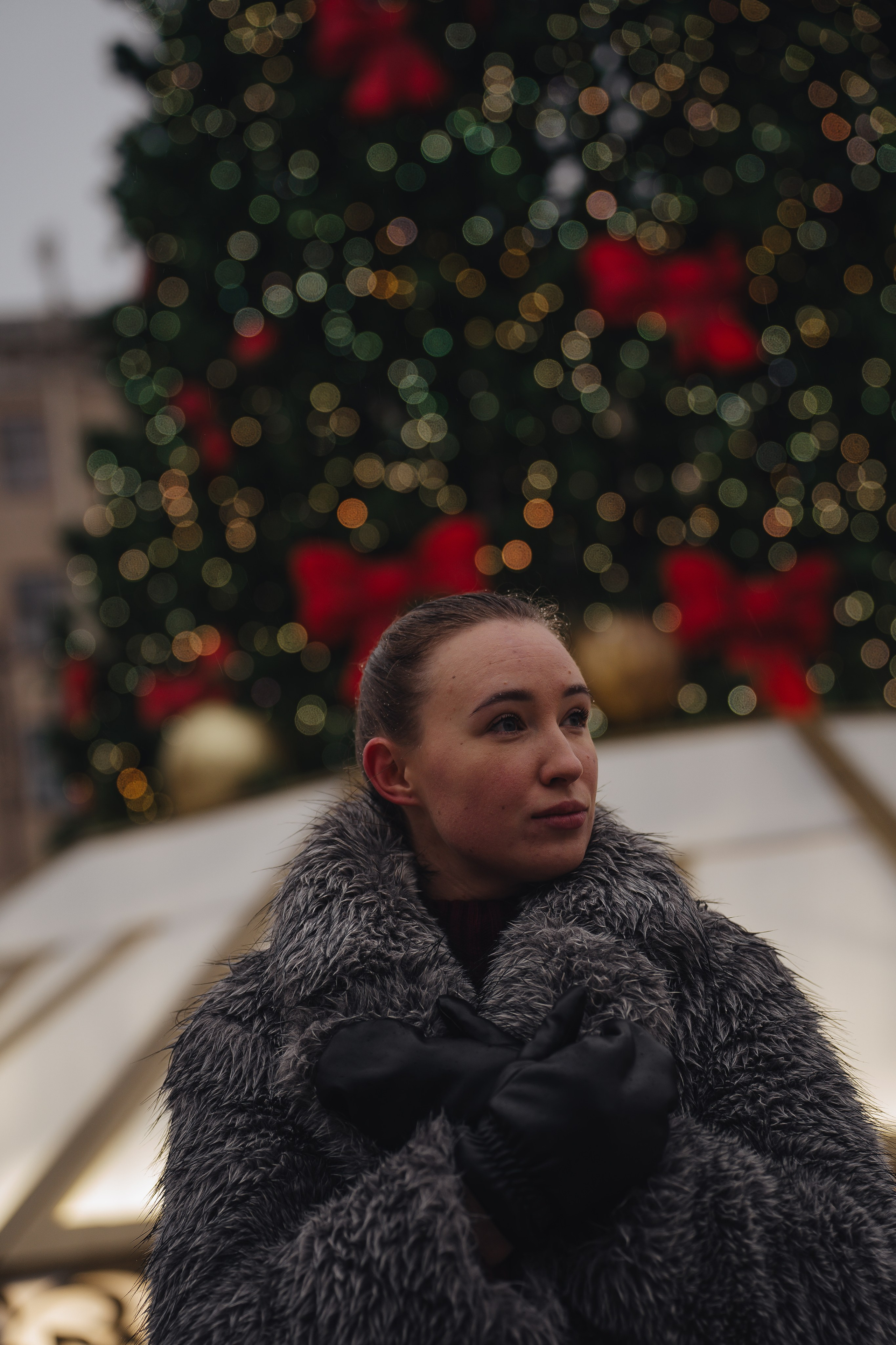 ПРОГУЛКА НА МАНЕЖНОЙ ПЛОЩАДИ ДЛЯ ДЕВУШКИ ПЕРЕД НОВЫМ ГОДОМ (НОВОГОДНЯЯ ФОТОСЕССИИЯ НА МАНЕЖНОЙ ПЛОЩАДИ). Профессиональный фотограф, Санкт-Петербург — Виктория Богомолова