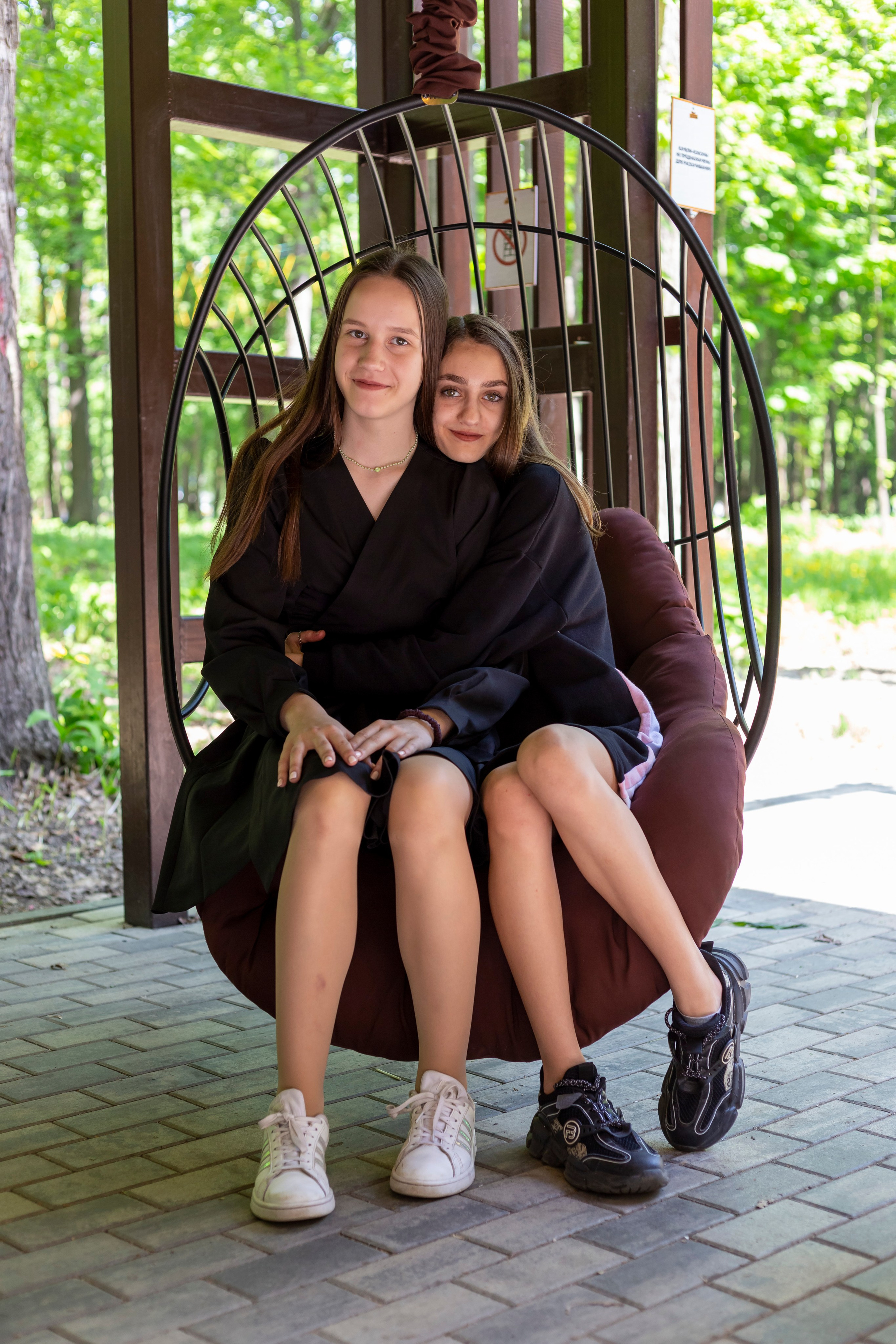 Фотосъемка 9 класс. Свадебный фотограф Марина Суворова и видеооператор Олег Петров