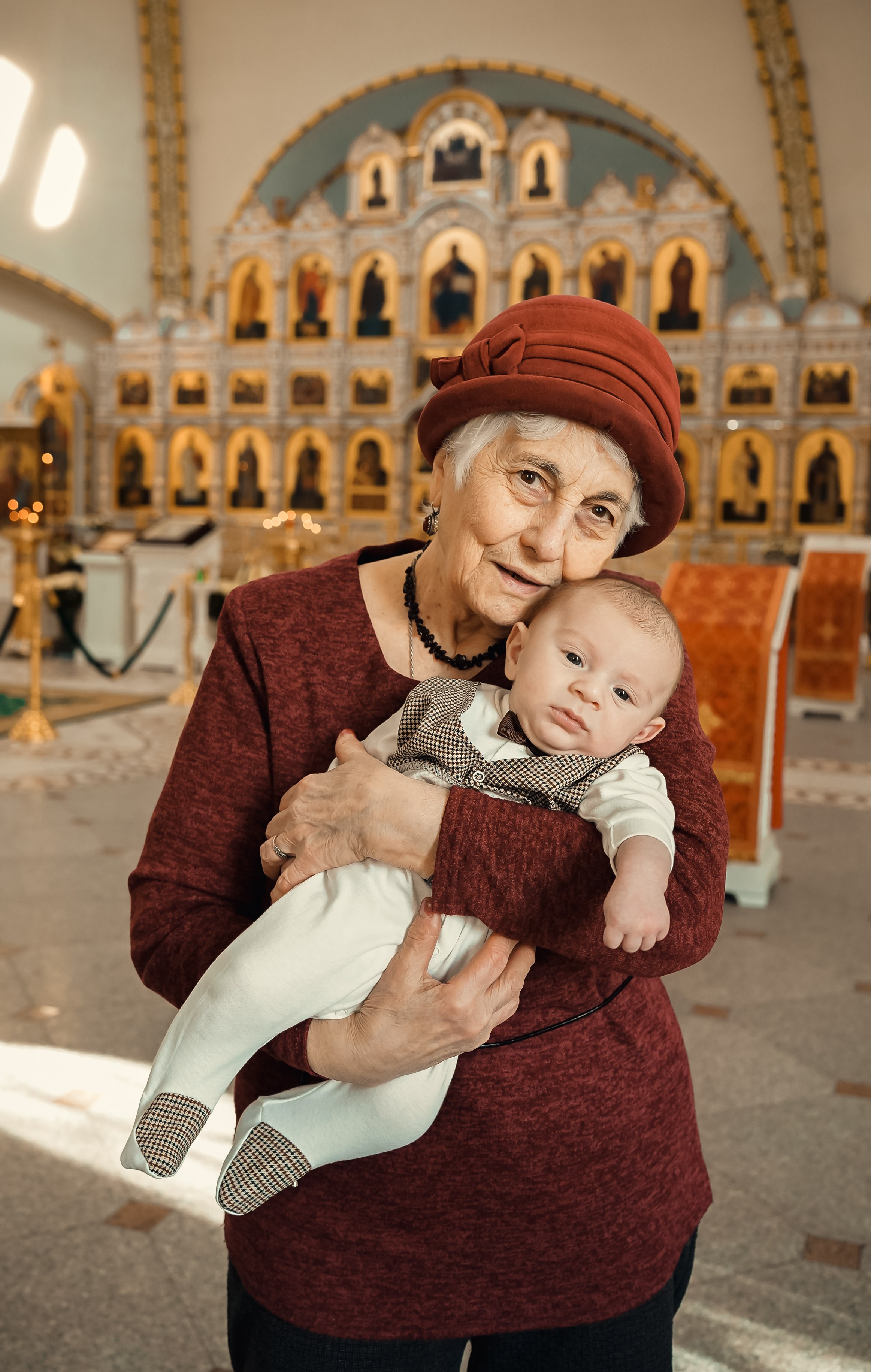 Крещение Иосифа. Патриаршее Подворье. Семейный фотограф и фотограф на таинства в Москве Юлия Калайджян