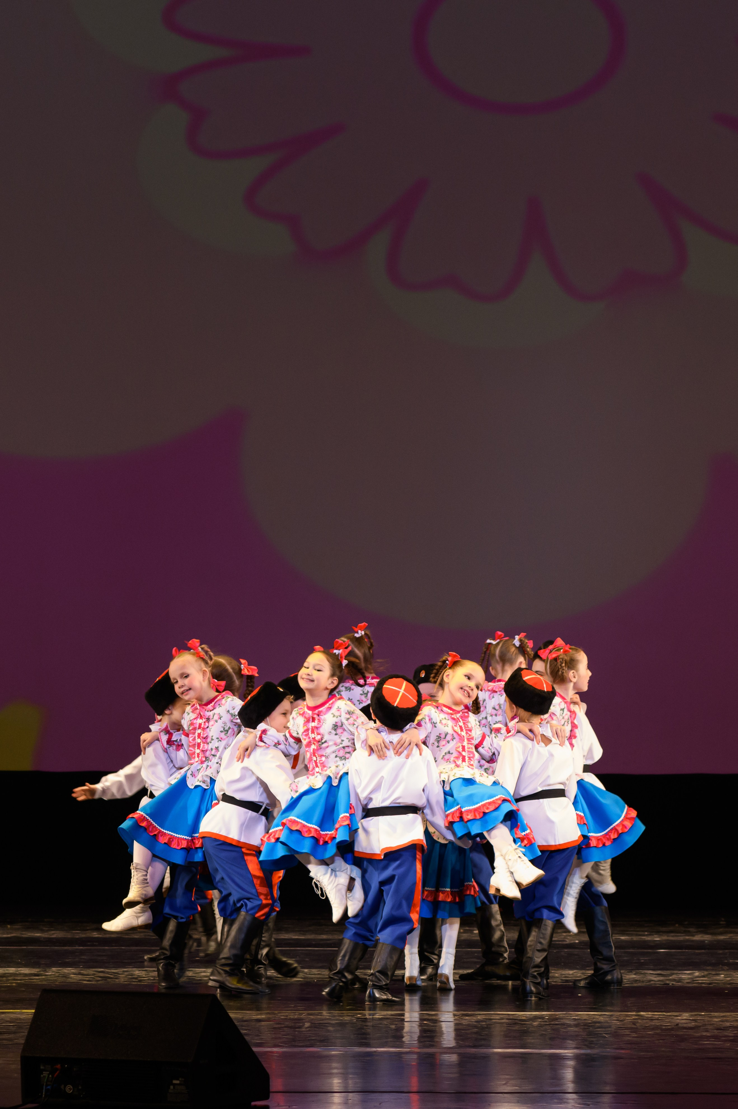 23 апреля, часть 2, БКЗ Октябрьский, г. Санкт-Петербург. Золотое яблочко