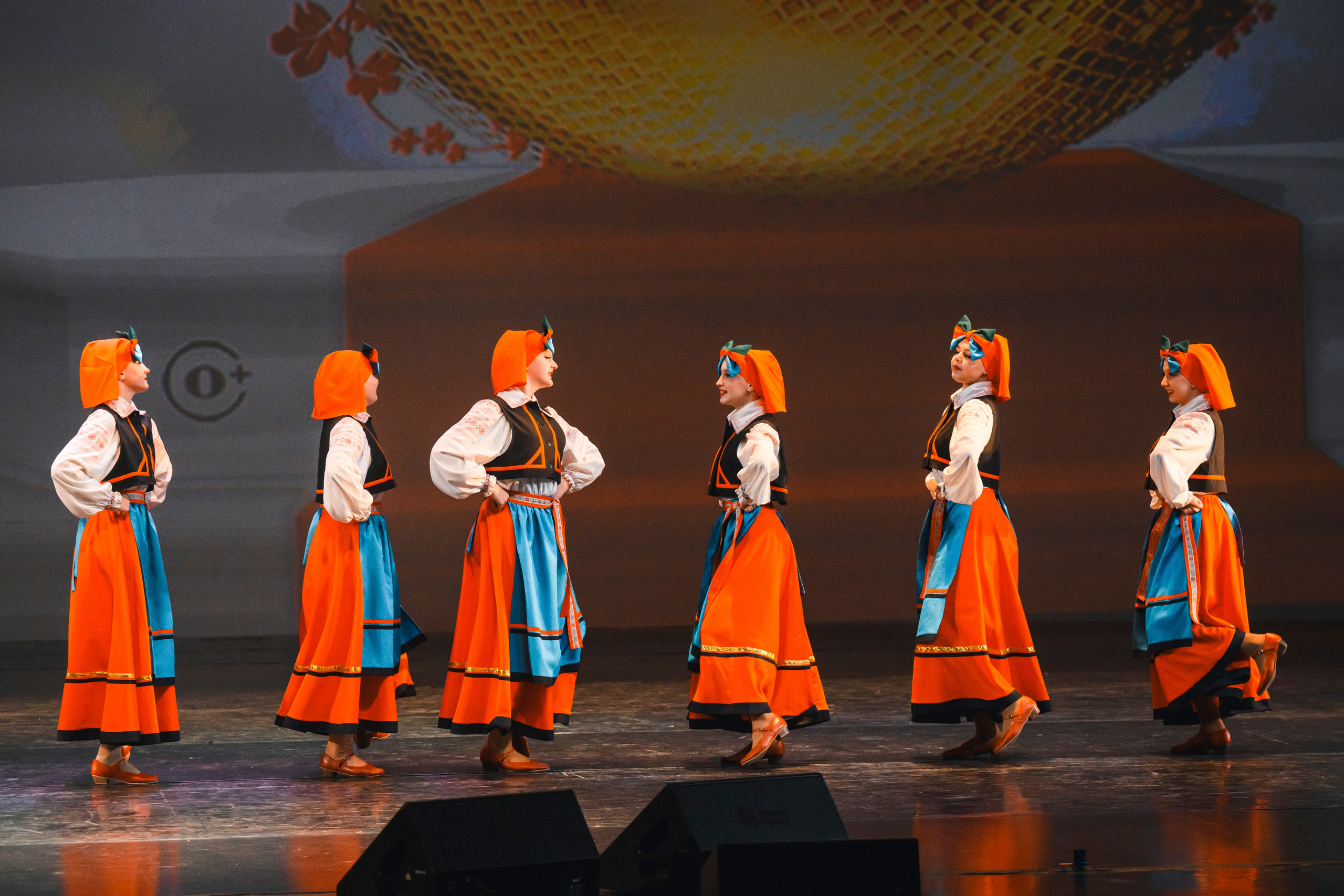 23 апреля, часть 1, БКЗ Октябрьский, г. Санкт-Петербург. Золотое яблочко