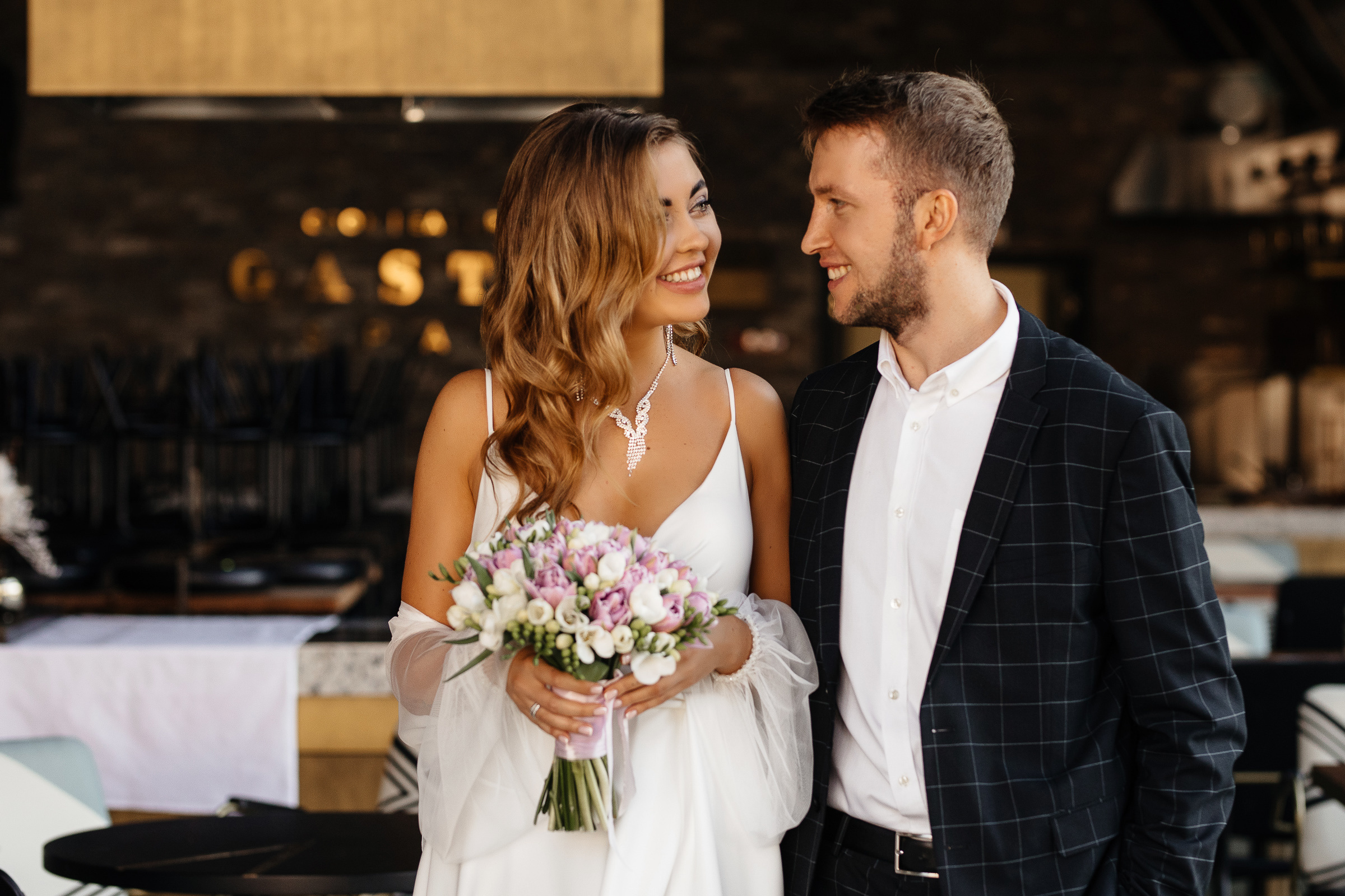 Фотограф на свадьбу в Ростове, Фотограф на свадьбу в Краснодаре, фотограф на свадьбу в Сочи. ПОзы в фотографии, портретная сьемка. Фотограф в Москве, фотограф в Санкт Петербурге. Фотограф в Таганроге 