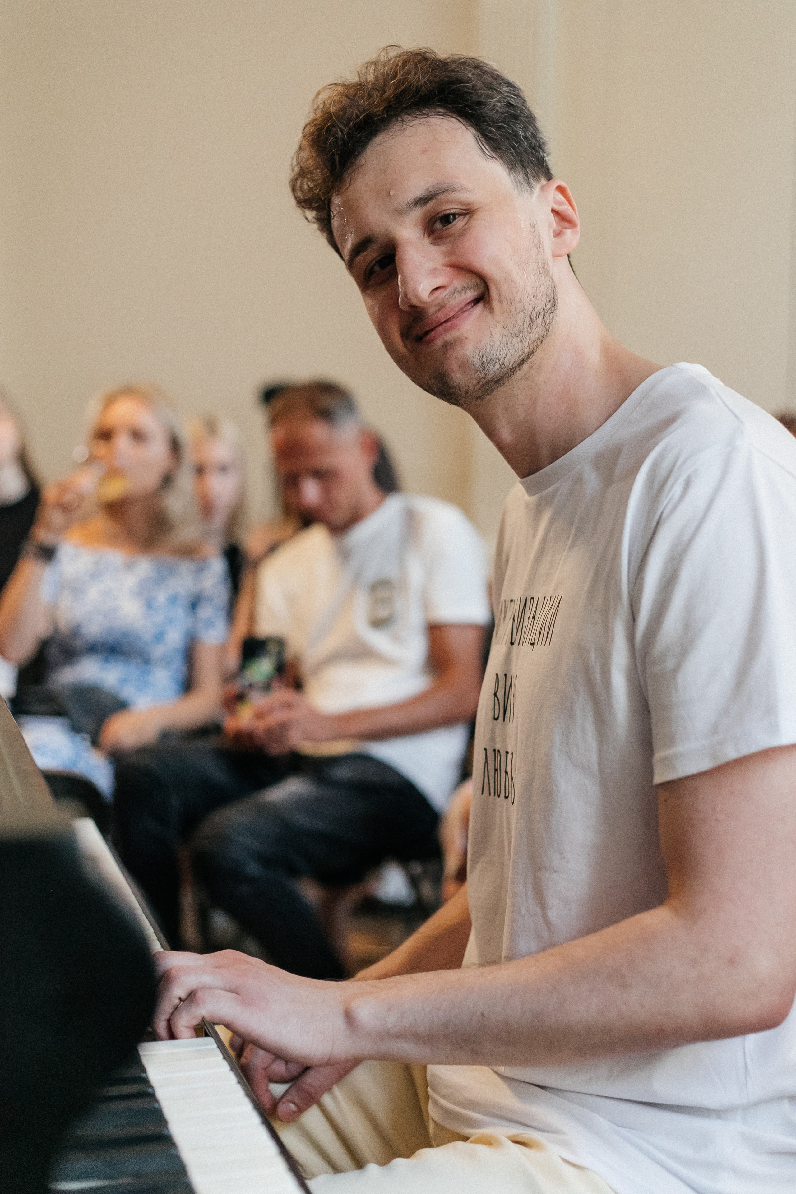 Музыкальный квартирник в отеле Рихтер. Свадебный фотограф в Москве Элина Ларченкова. Фото, которые цепляют