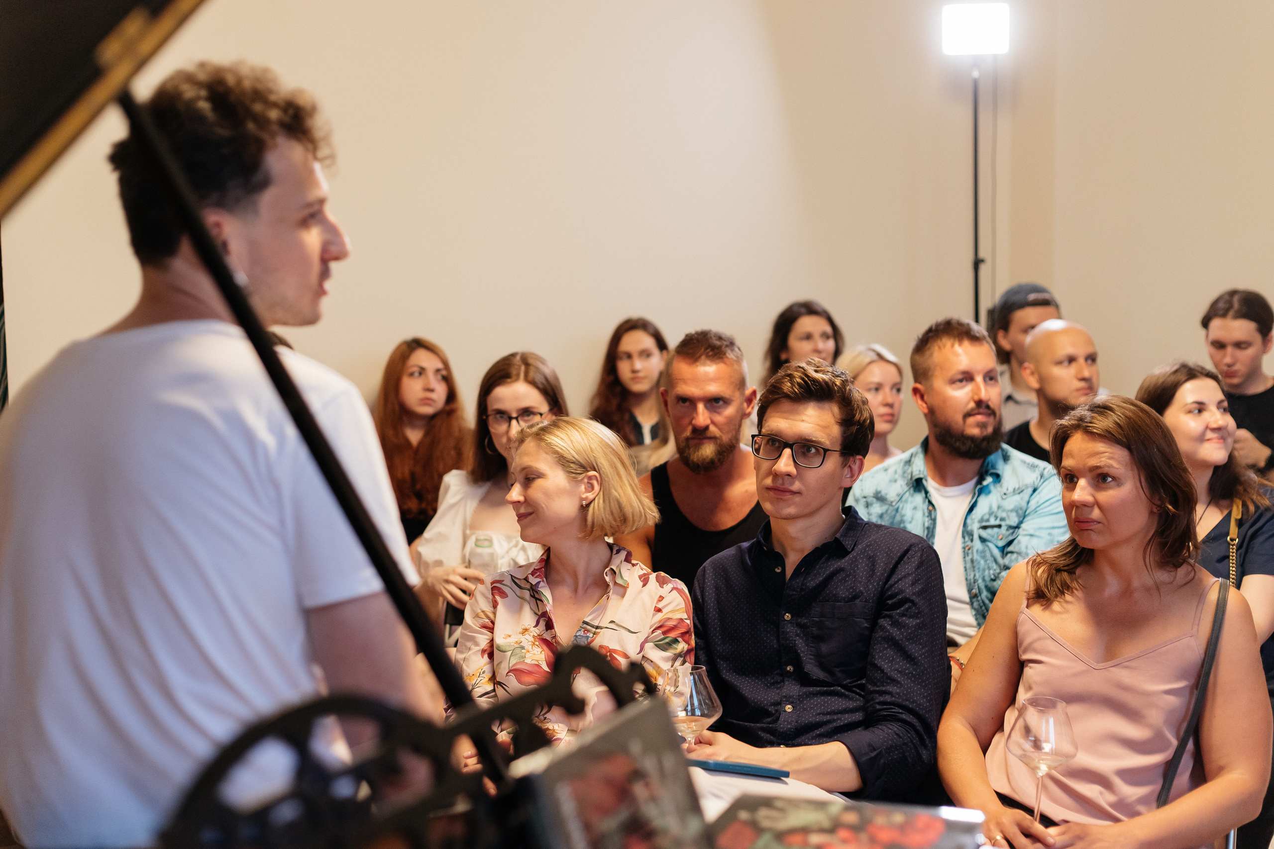 Музыкальный квартирник в отеле Рихтер. Свадебный фотограф в Москве Элина Ларченкова. Фото, которые цепляют