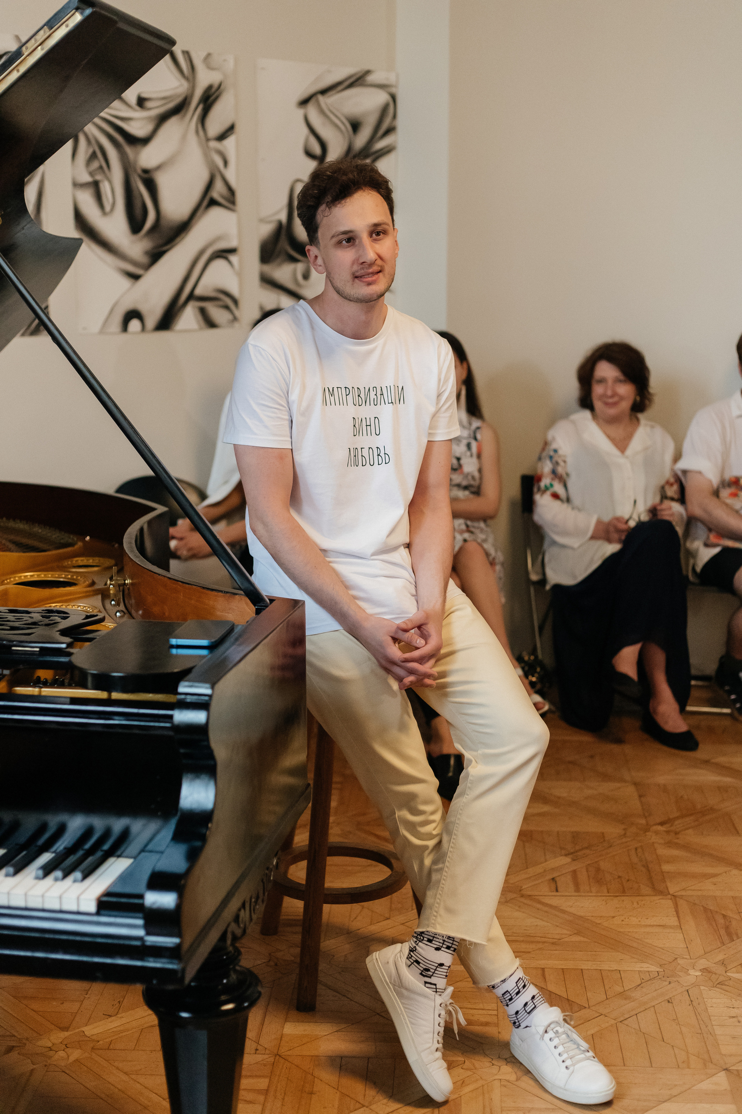 Музыкальный квартирник в отеле Рихтер. Свадебный фотограф в Москве Элина Ларченкова. Фото, которые цепляют