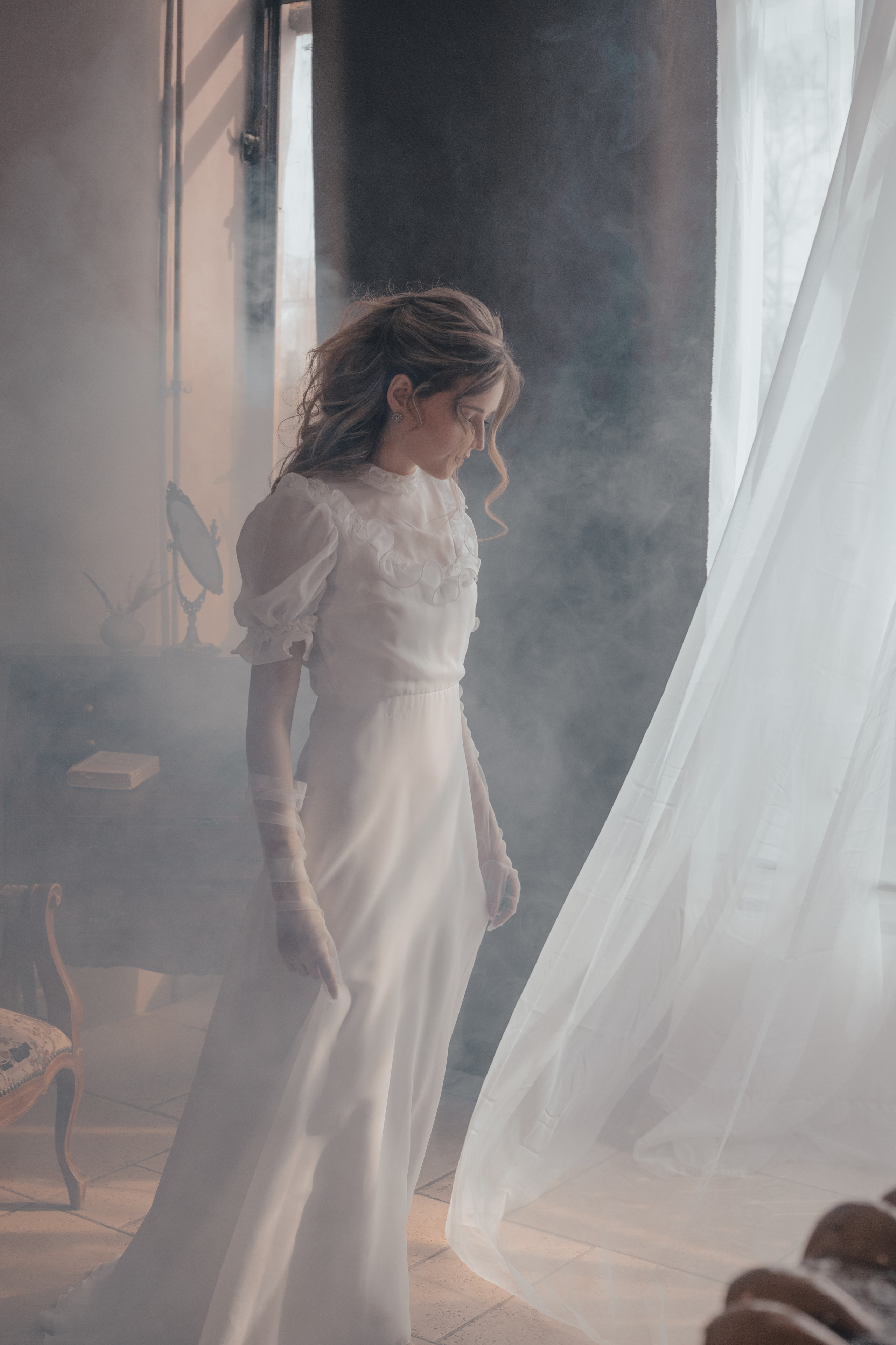 Фотосессия с живой флористикой в винтажном стиле в студии