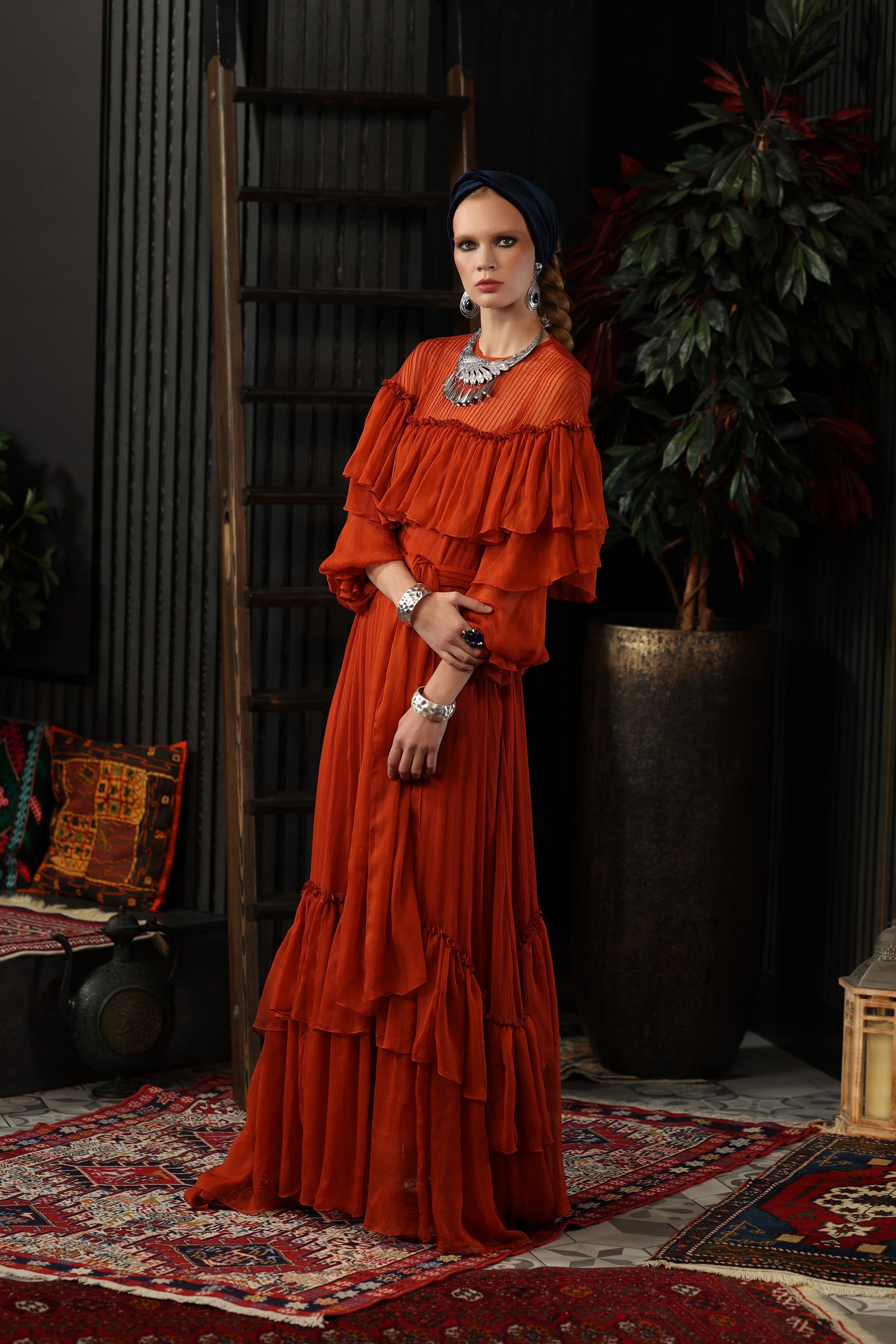 Коллекция дизайнера одежды Р. Исхакова 2024 г. Главная