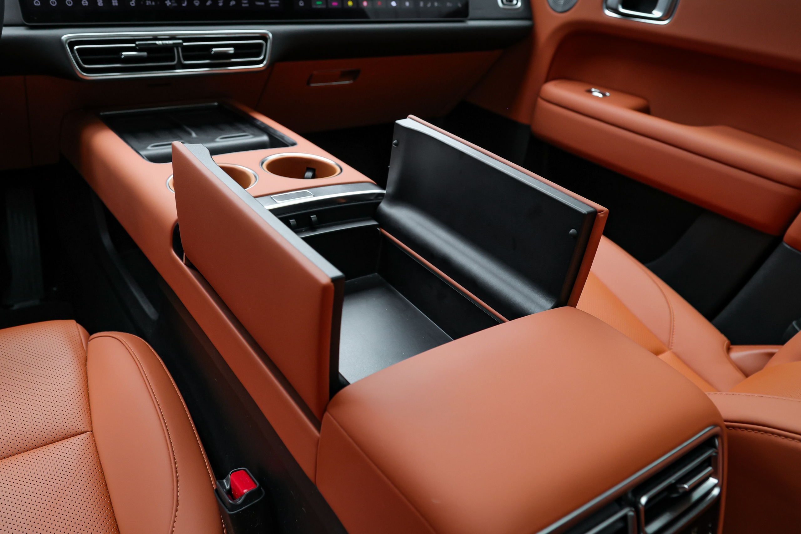 2024 LIXIANG L6. Mixturecaptures