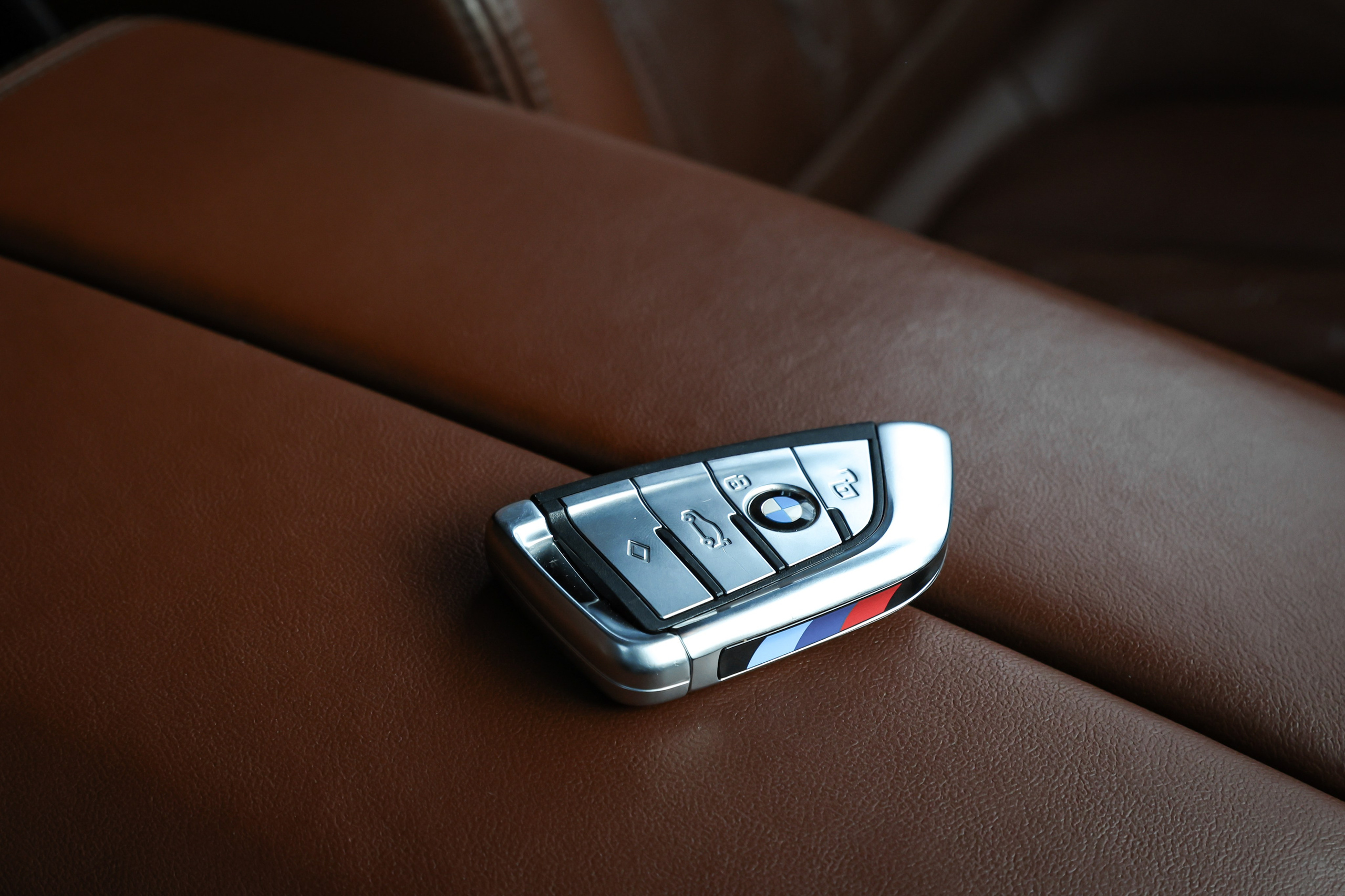 2020 BMW X7 XDrive 40i. Mixturecaptures