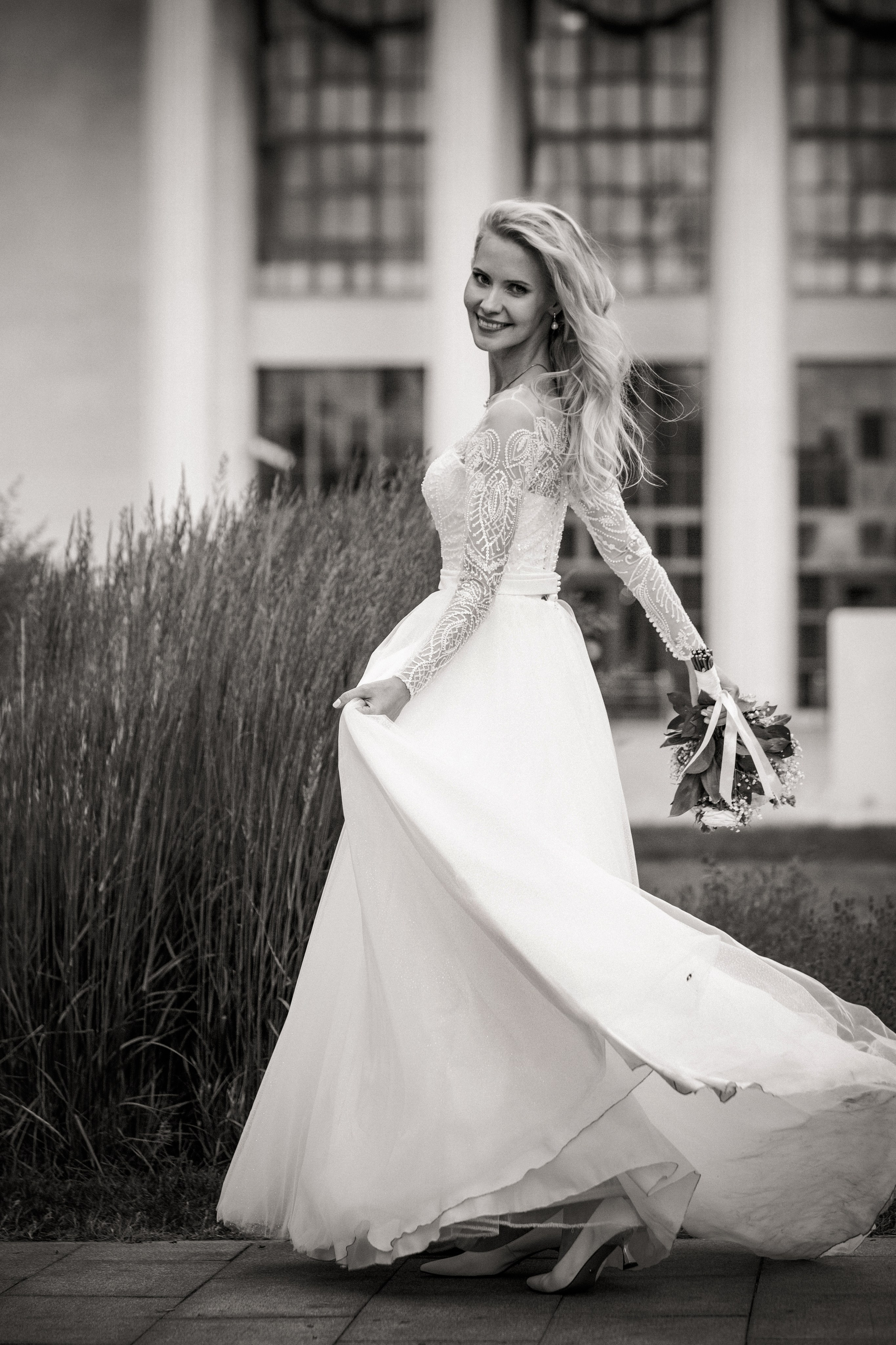 Свадебная фотосессия на ВДНХ. Свадебный и семейный фотограф в Москве и Подмосковье Лариса Козлова