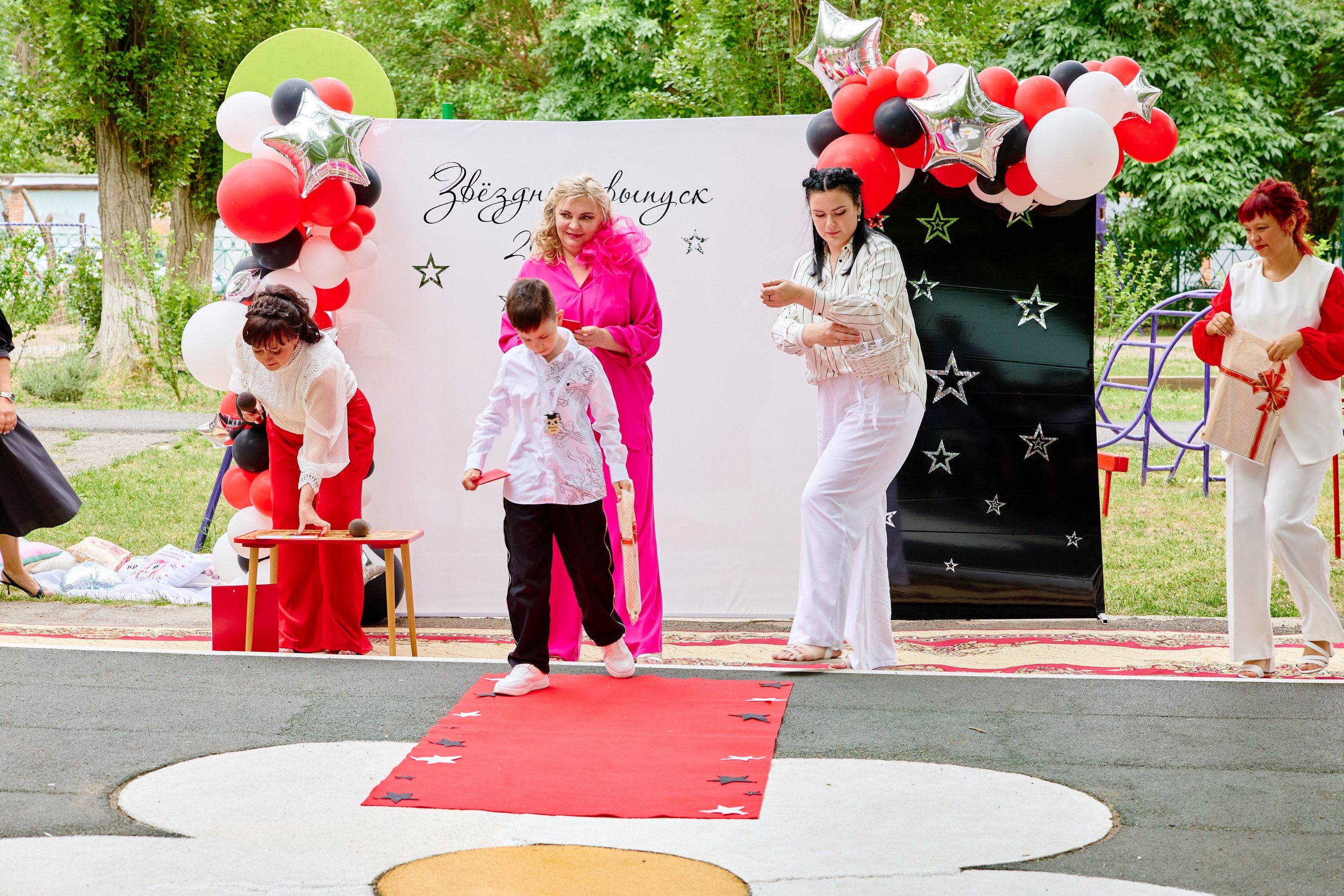 Выпускной 45 сад. Фотограф Выпускные альбомы Таганрог Сергей Коробченко