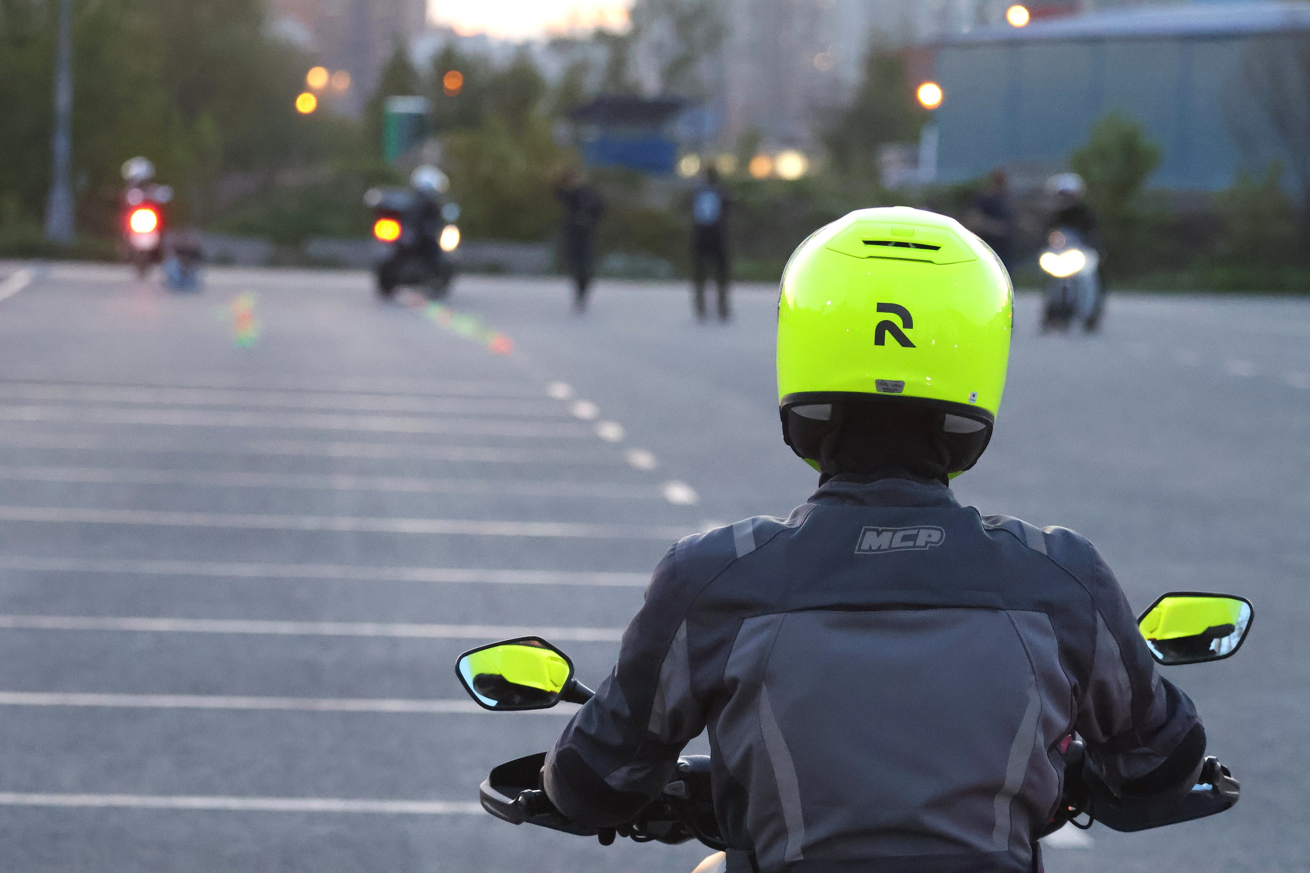 Мотоучебка. Занятия на площадке. Спортивный и репортажный фотограф Ермакова Светлана