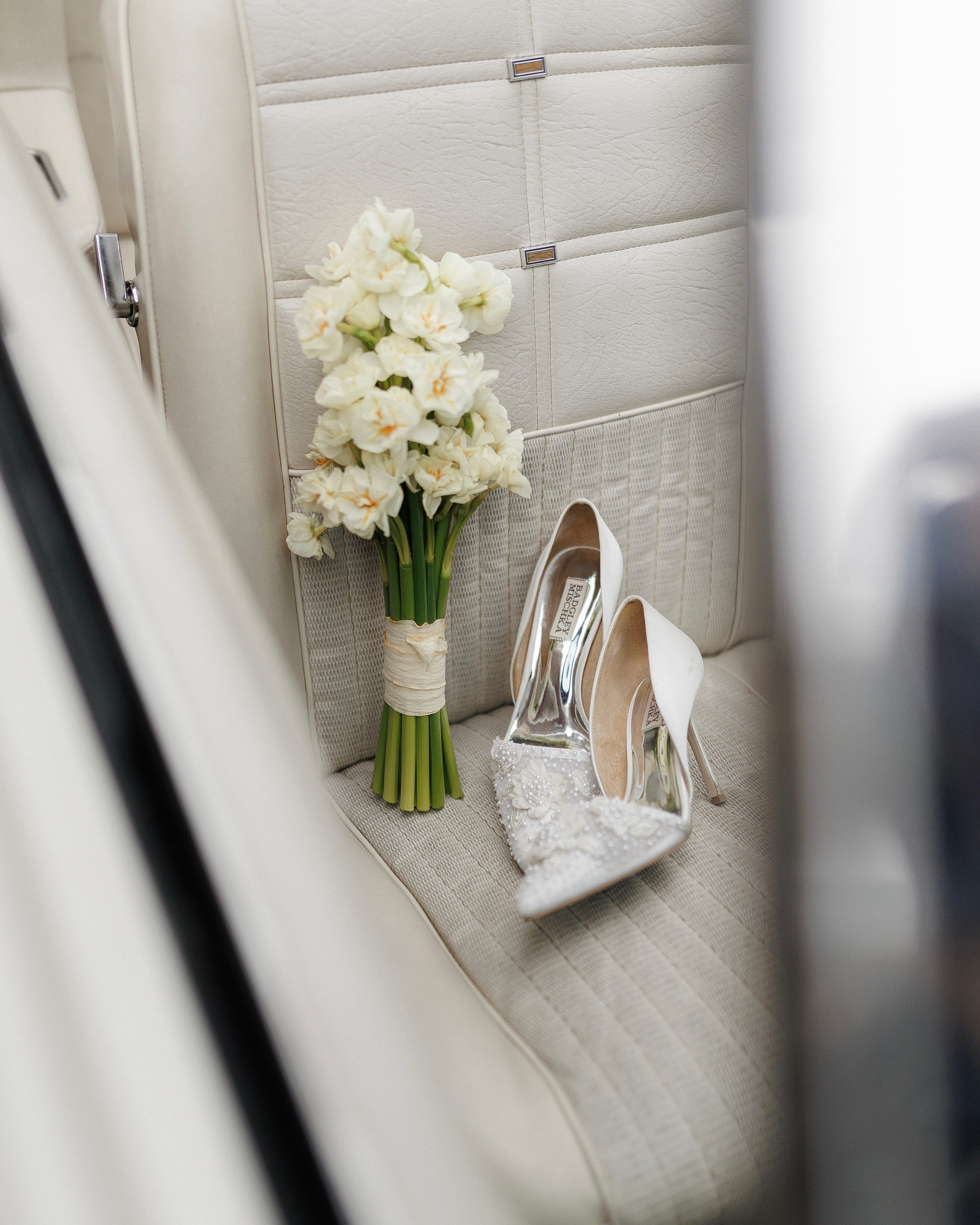 ···. Свадебный фотограф в Санкт-Петербурге Александра Чукавина