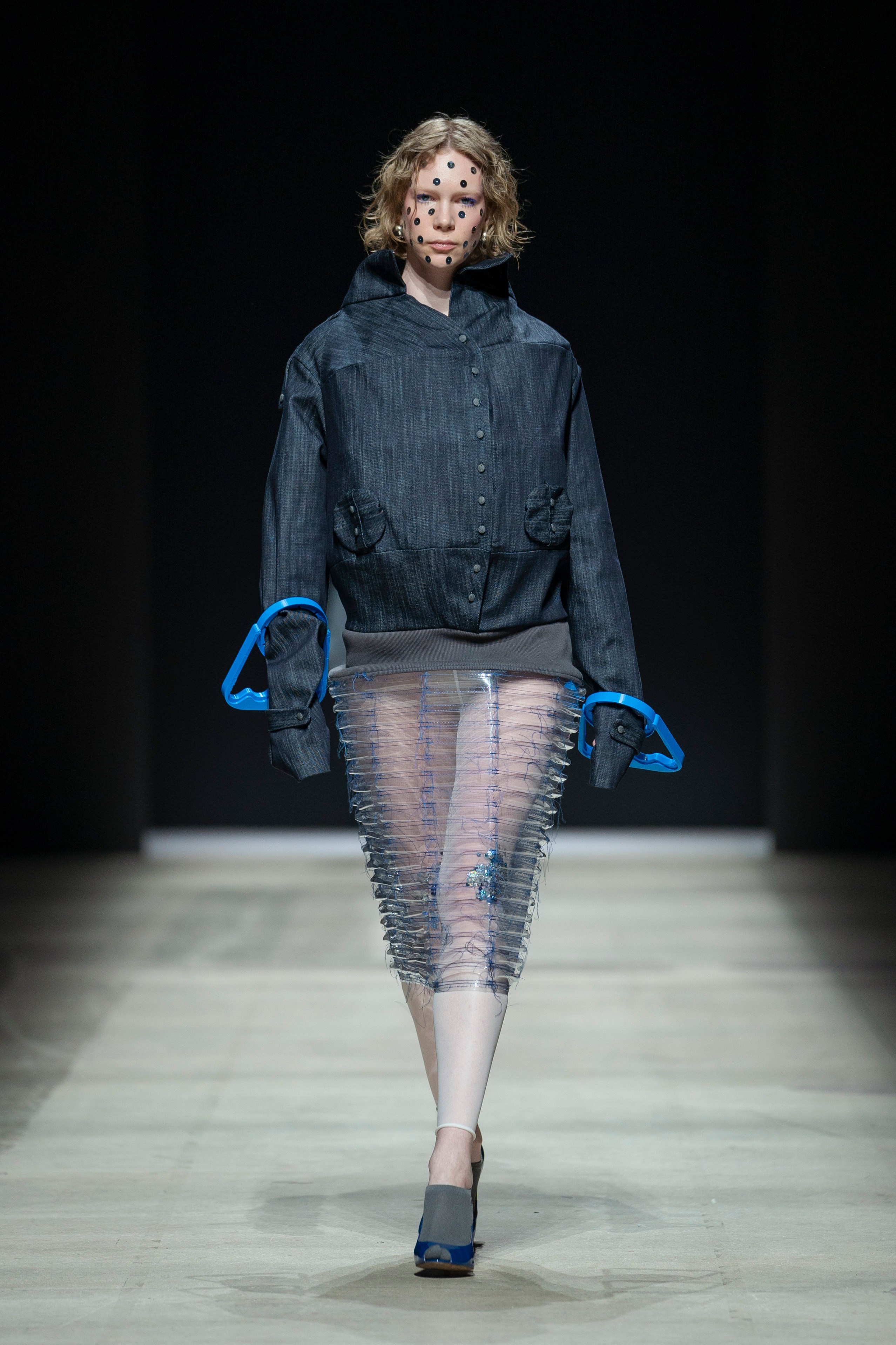 Показ Школы дизайна НИУ ВШЭ на Московской неделе моды. Фотограф в Москве Савкина Евгения