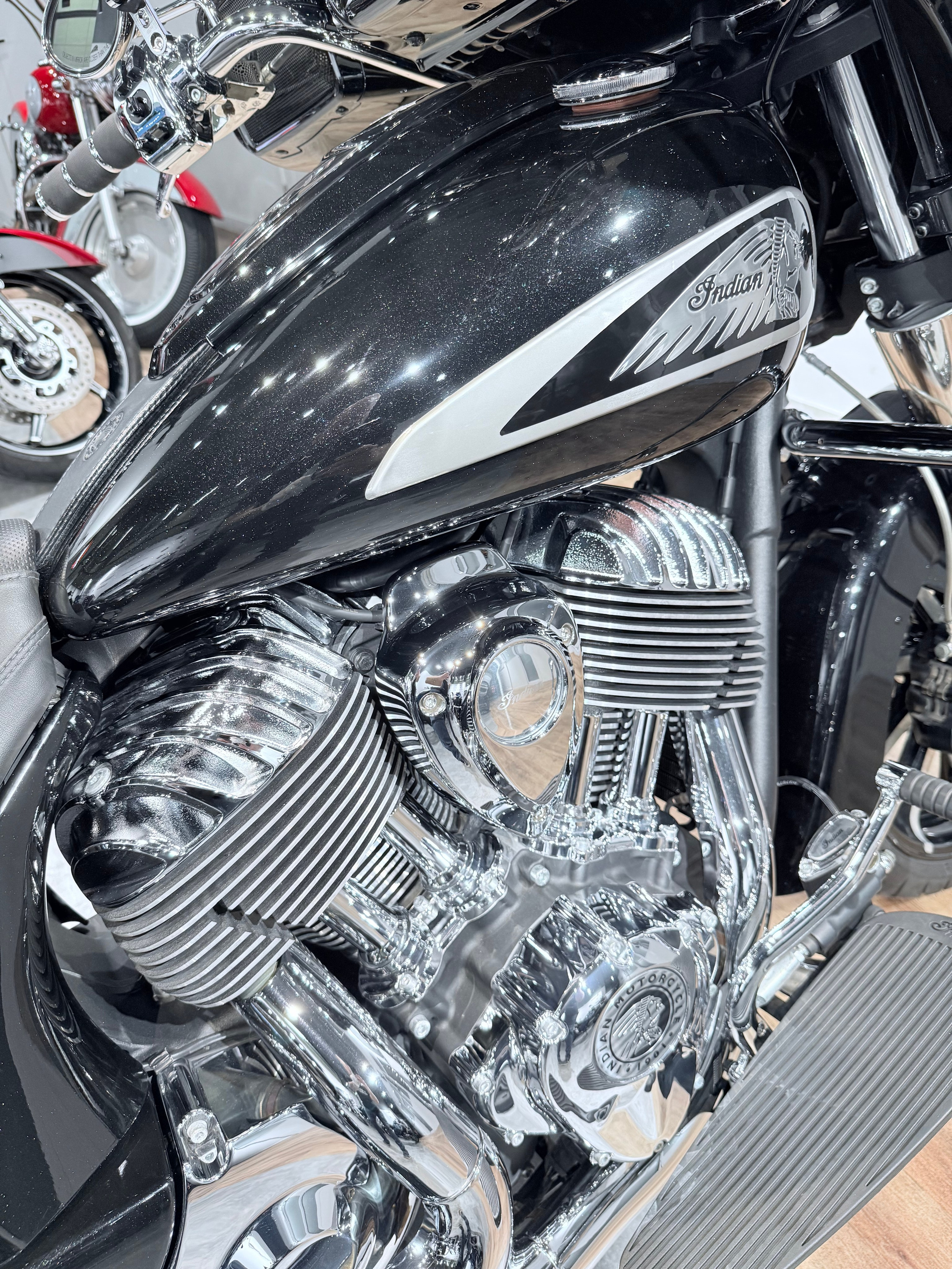 2019 Indian Chieftain Limited. Hello Davidson, Москва. Только хорошие мотоциклы…