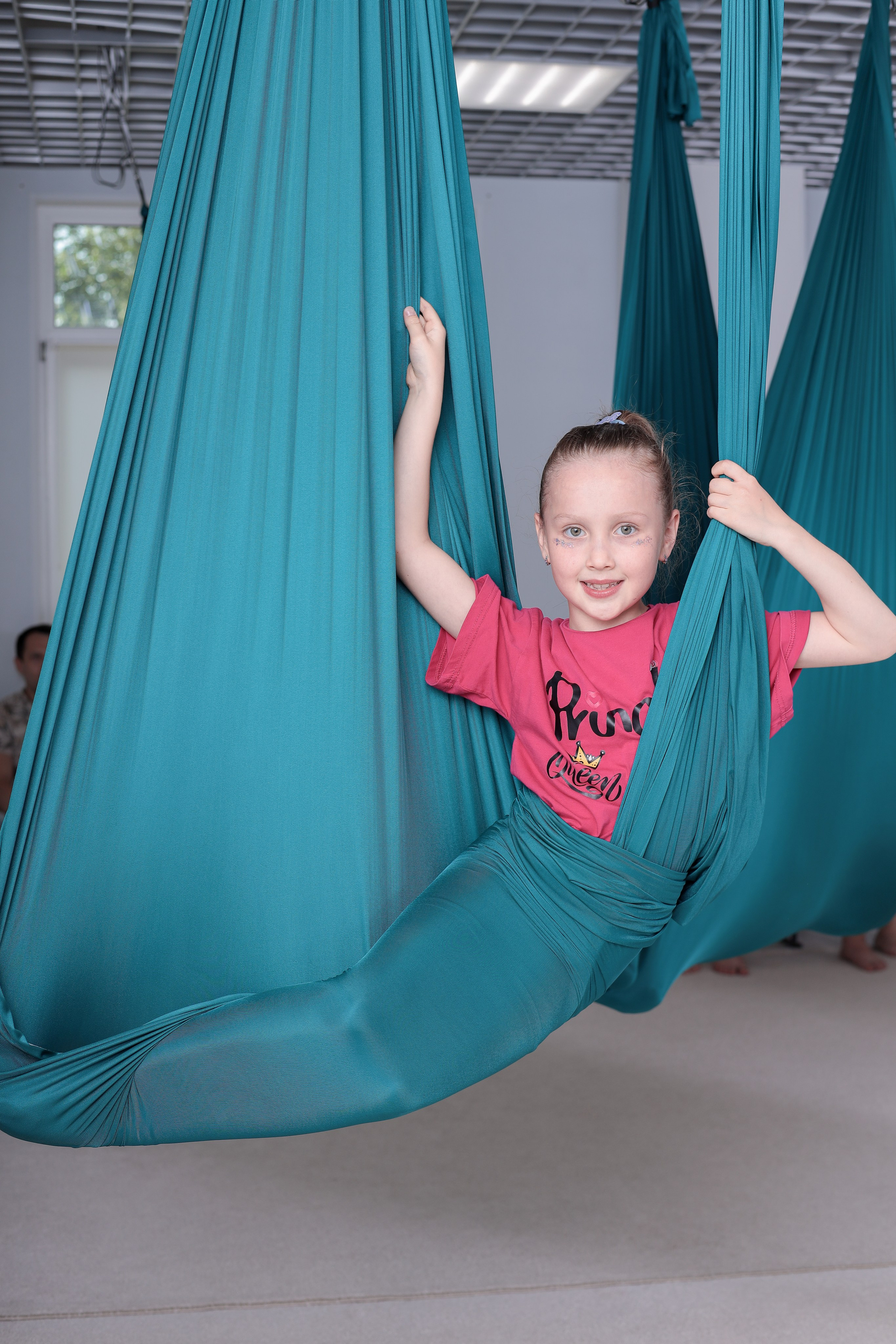 Детская аэройога. Фотограф Надршина Лилия