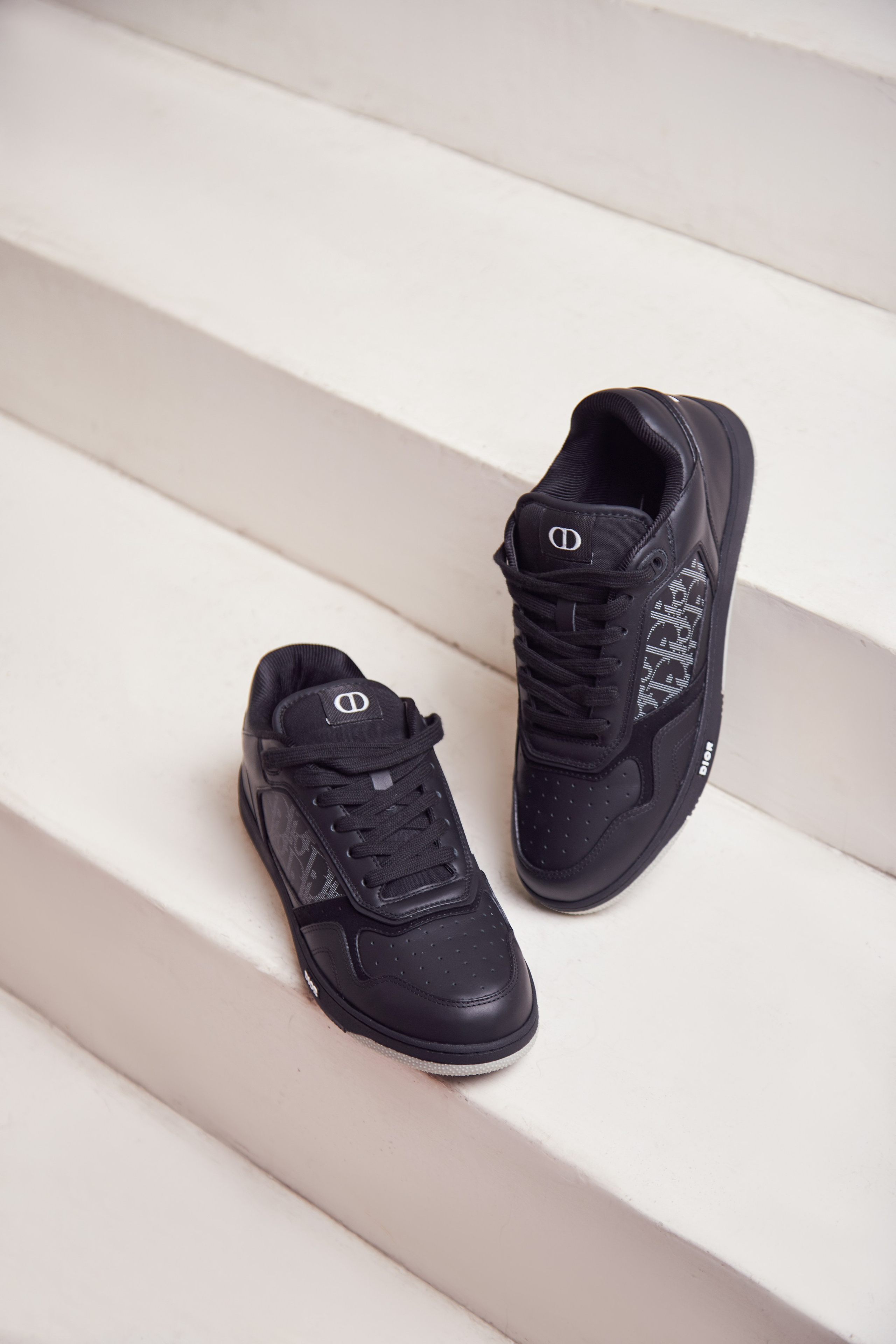 Магазин кроссовок PRICE POINT. Фоттéтика / фотоагентство в москве / фотограф москва