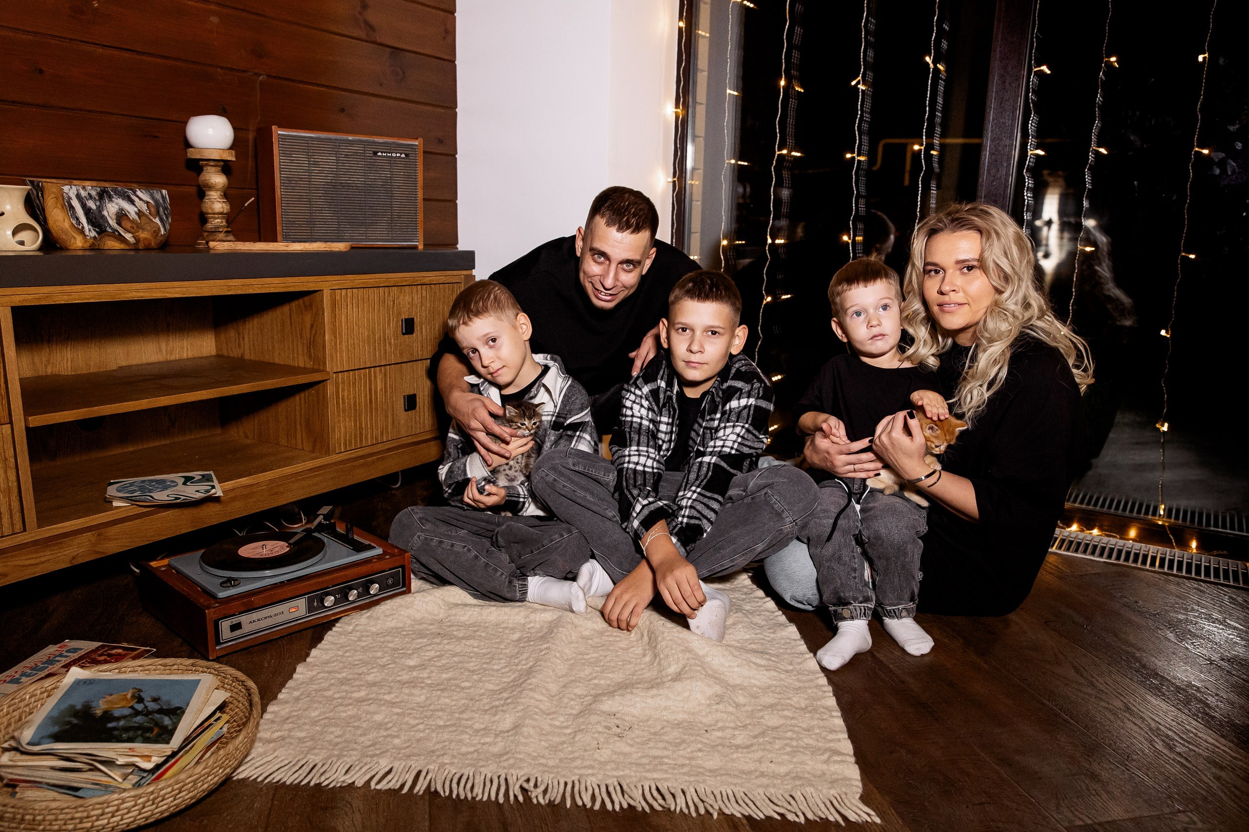 Эдуард и Дарья с сыновьями. Свадебный и семейный фотограф в Челябинске Юлия Ишимова