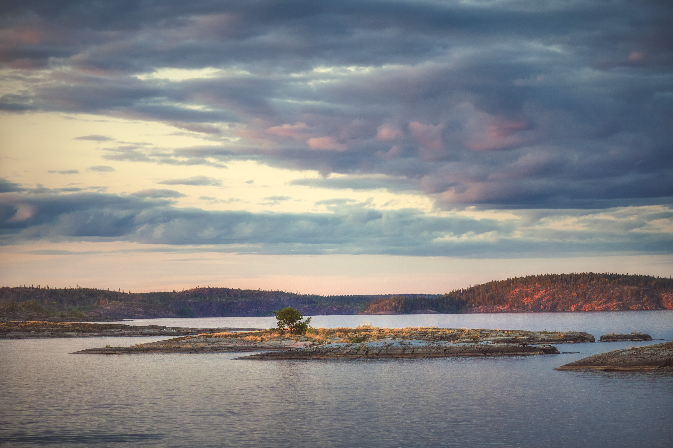 Lake Ladoga. The beauty of nature. Photographer Anton Kononov